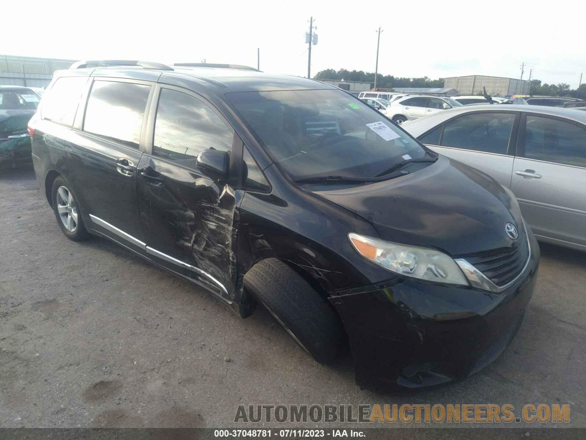 5TDKK3DC5FS529829 TOYOTA SIENNA 2015