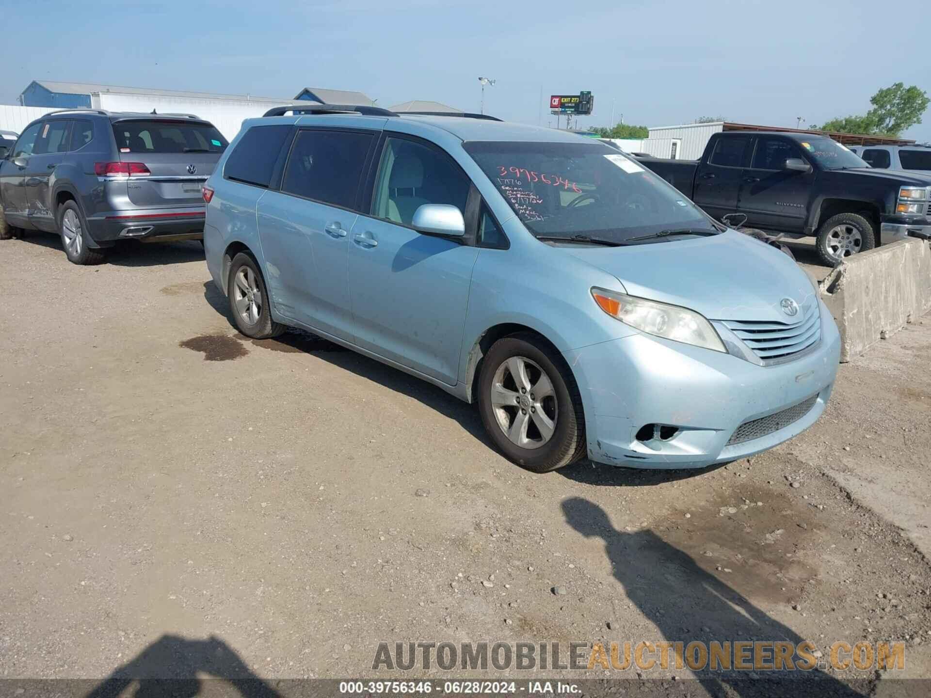 5TDKK3DC5FS542225 TOYOTA SIENNA 2015