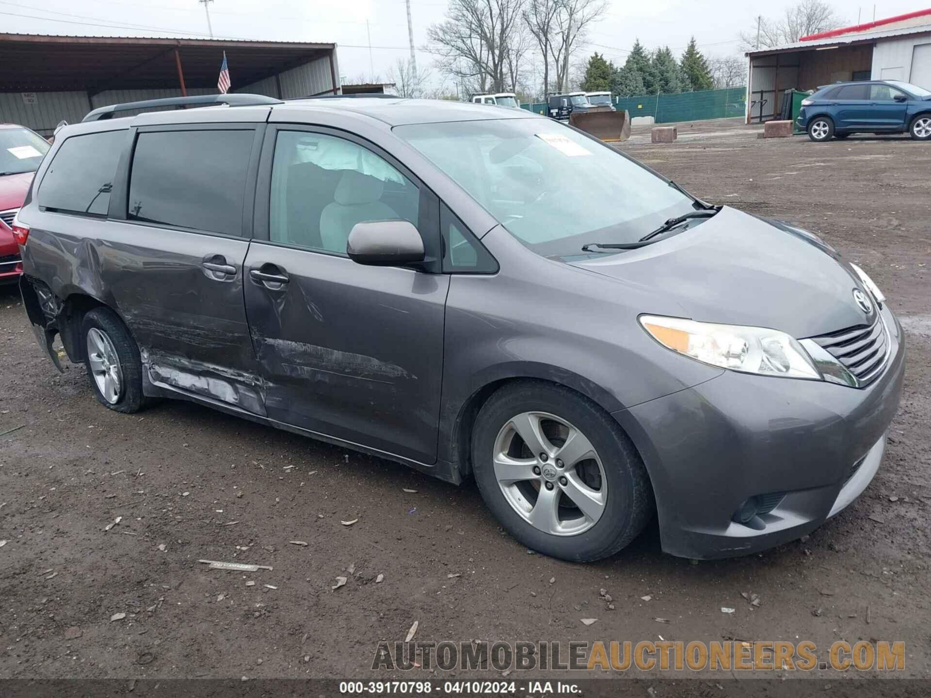 5TDKK3DC5FS559607 TOYOTA SIENNA 2015