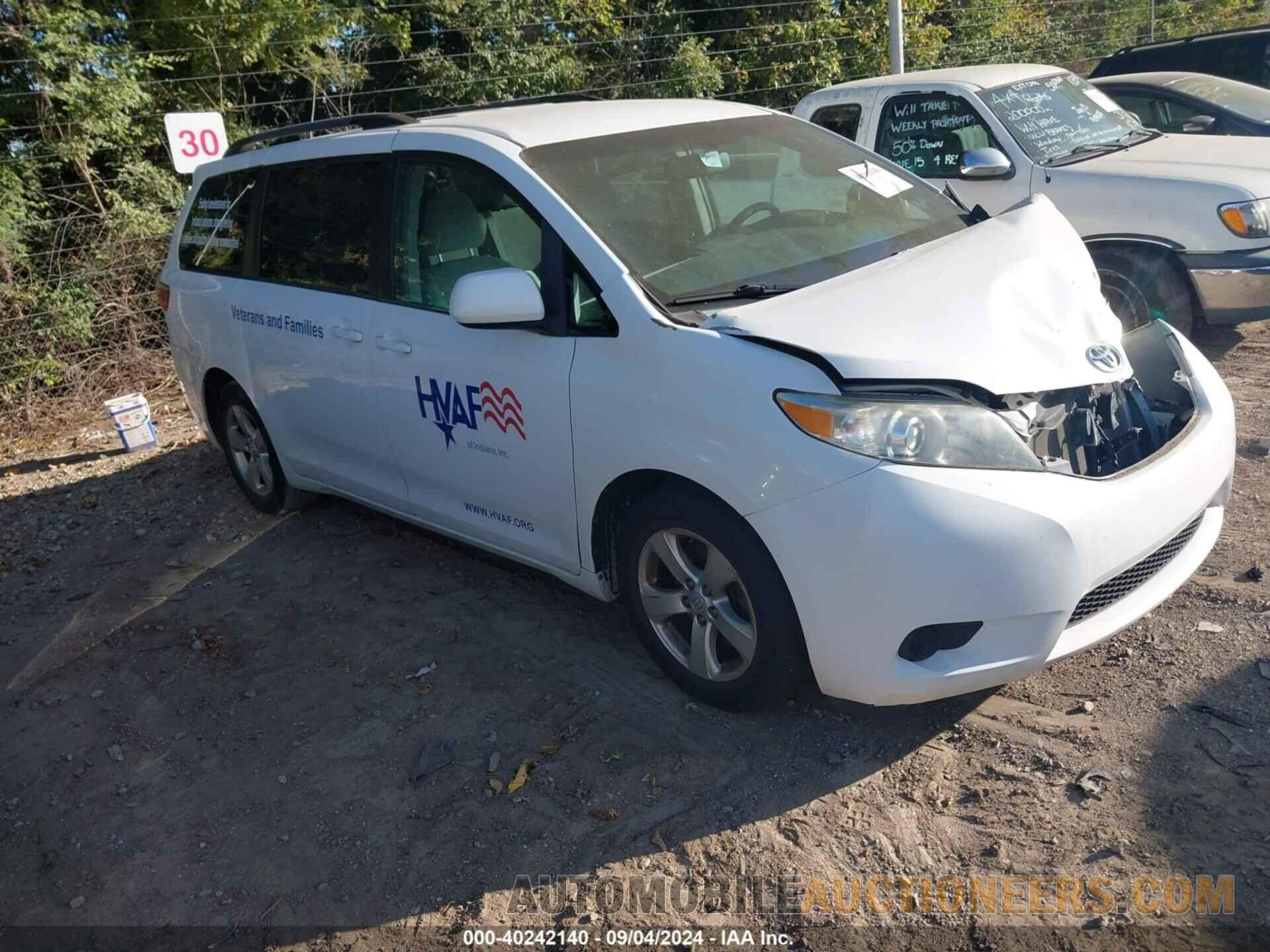 5TDKK3DC5FS564032 TOYOTA SIENNA 2015