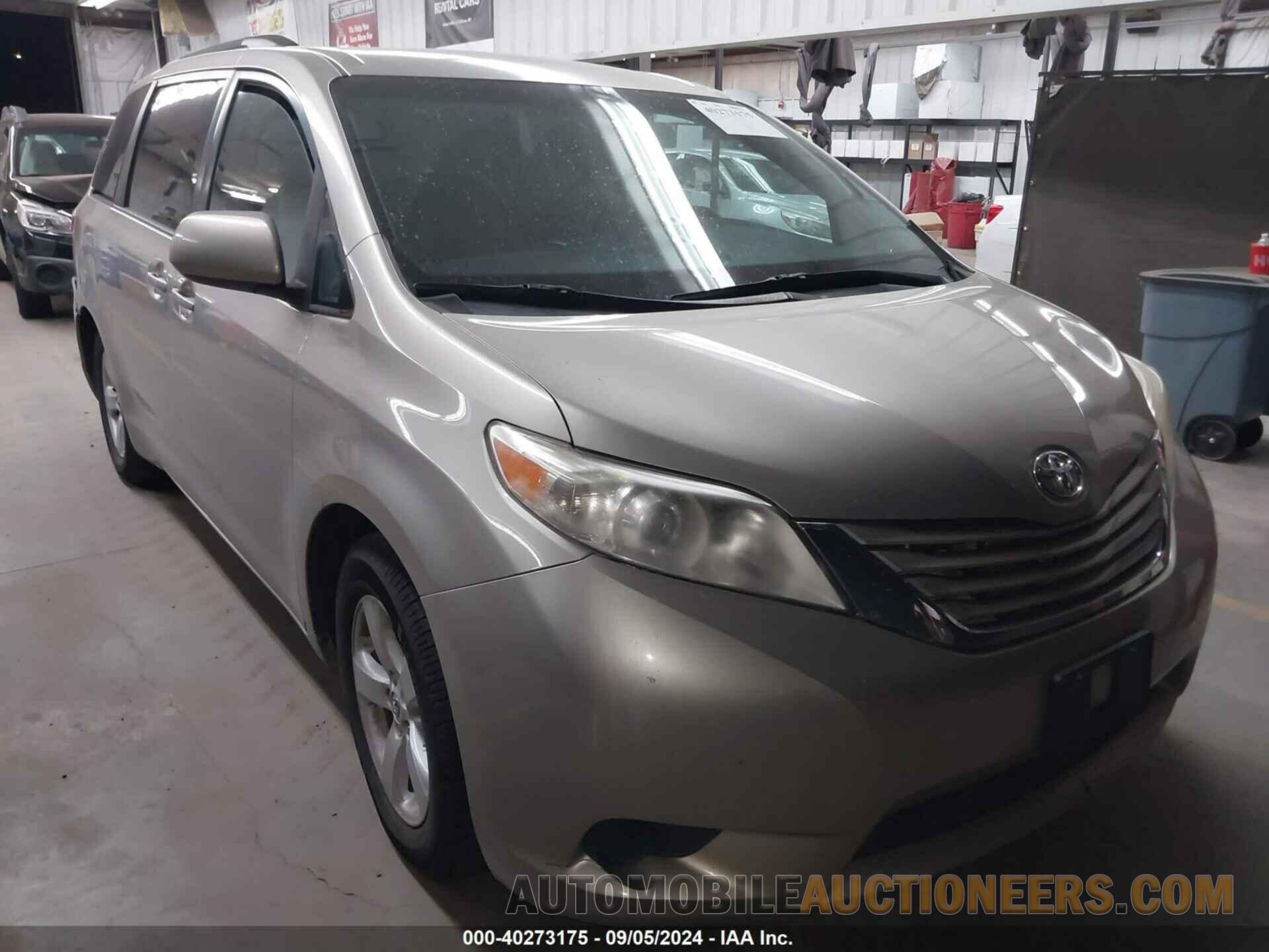 5TDKK3DC5FS636346 TOYOTA SIENNA 2015