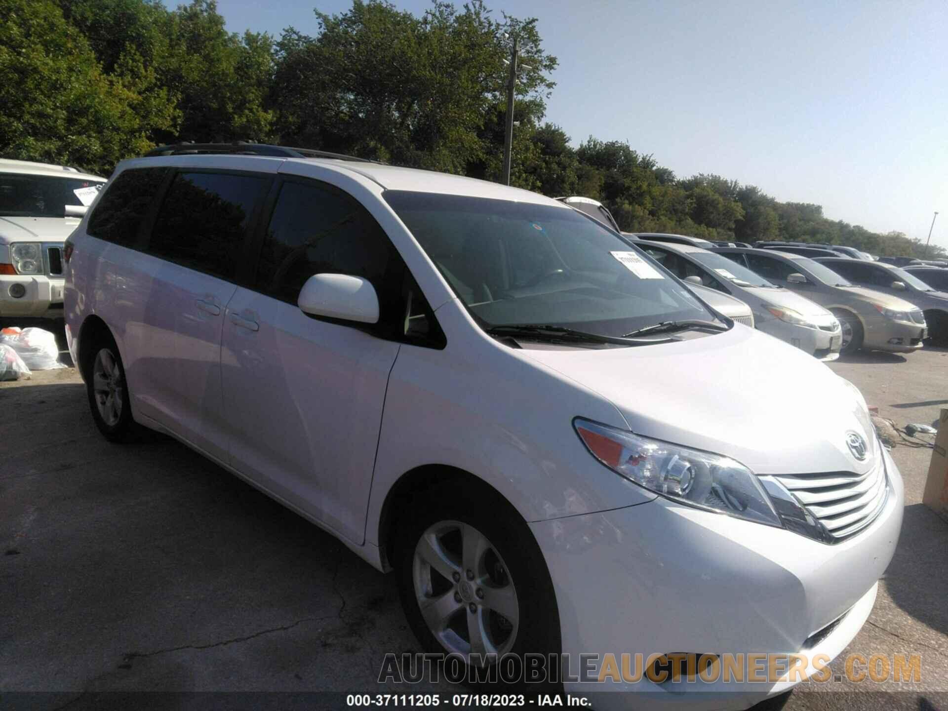 5TDKK3DC5GS748601 TOYOTA SIENNA 2016