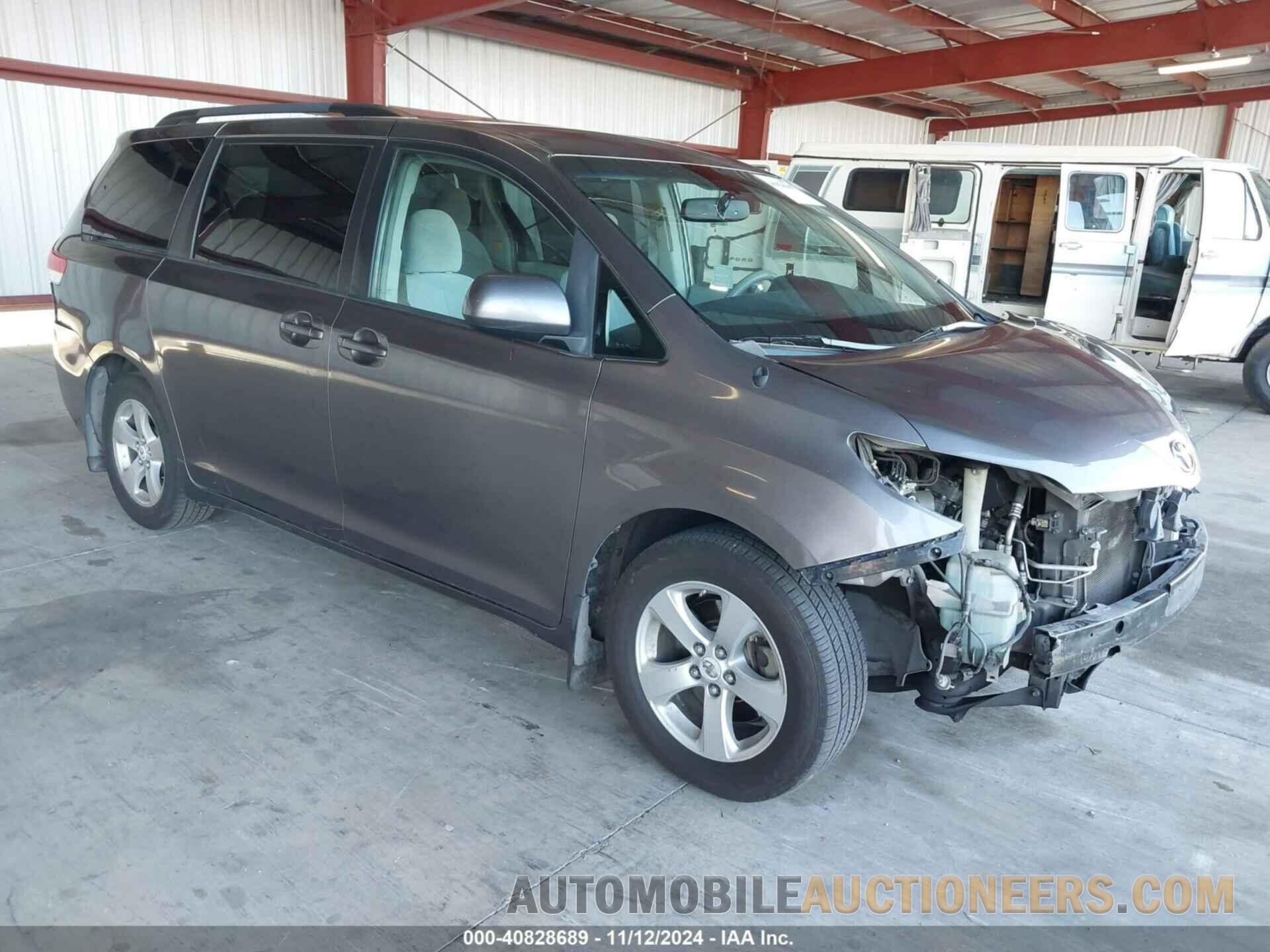 5TDKK3DC6BS042276 TOYOTA SIENNA 2011