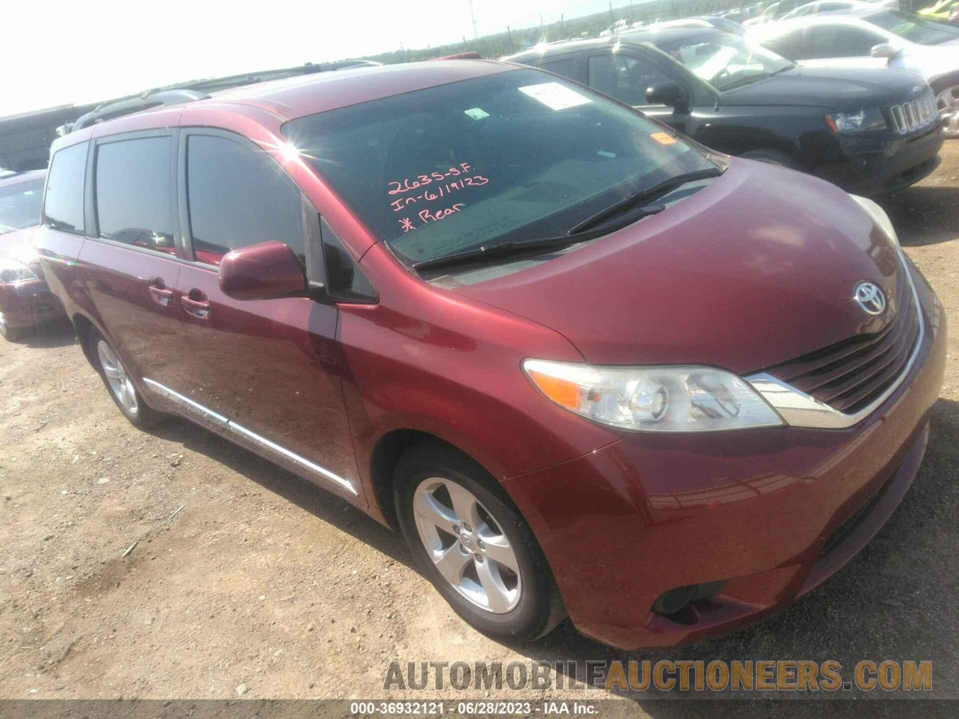 5TDKK3DC6FS535638 TOYOTA SIENNA 2015