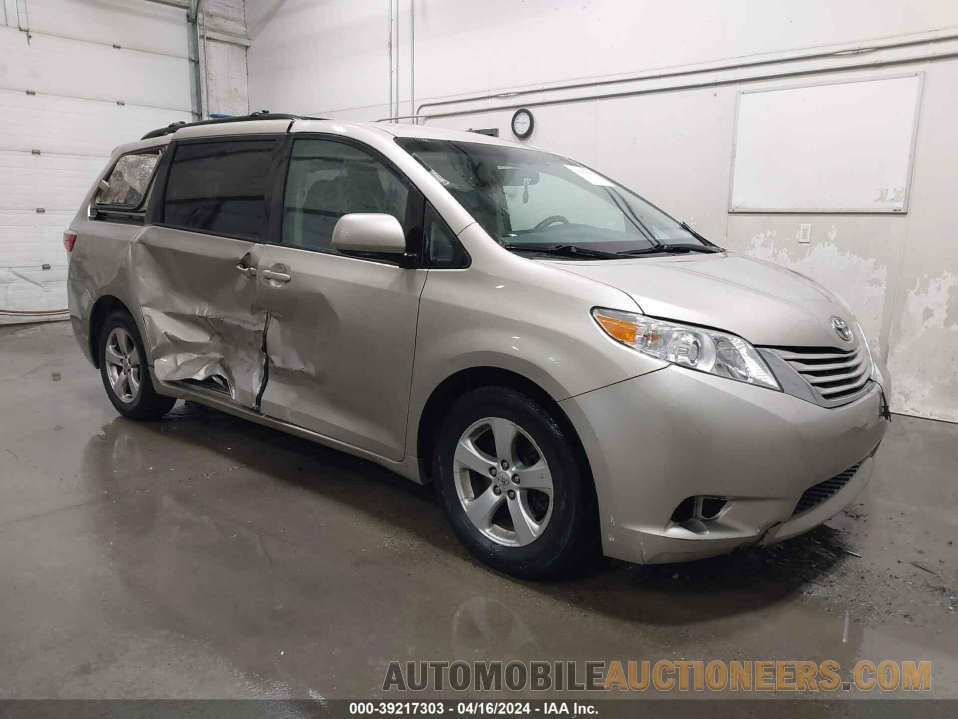 5TDKK3DC6FS551967 TOYOTA SIENNA 2015