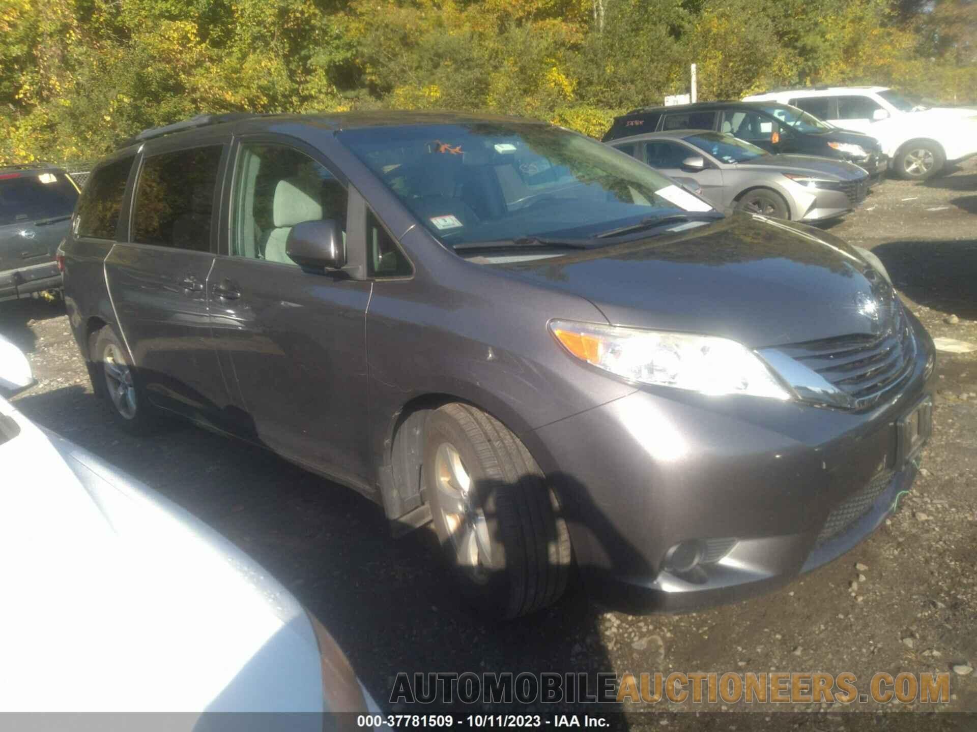 5TDKK3DC6FS552567 TOYOTA SIENNA 2015