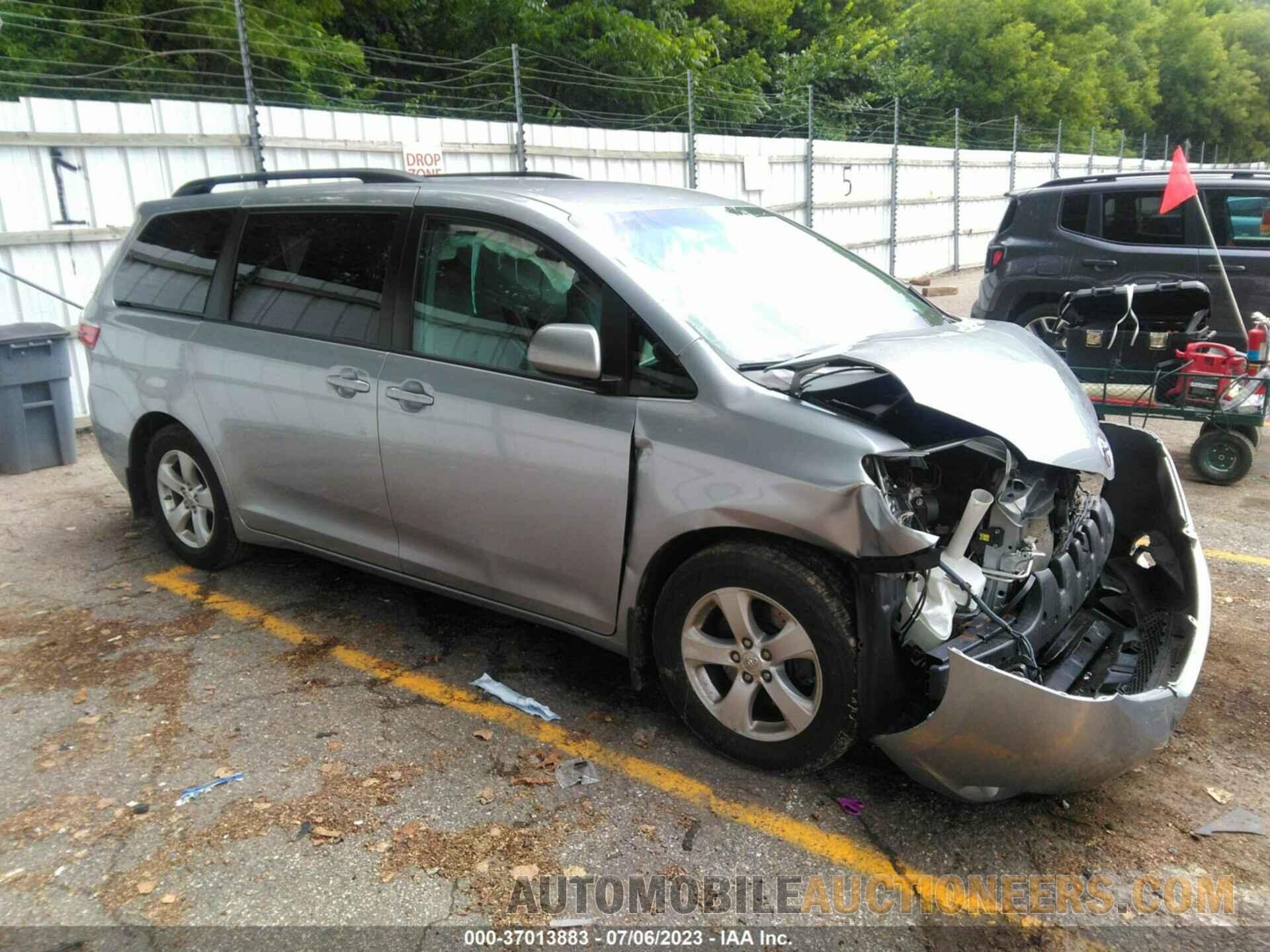 5TDKK3DC6FS578540 TOYOTA SIENNA 2015