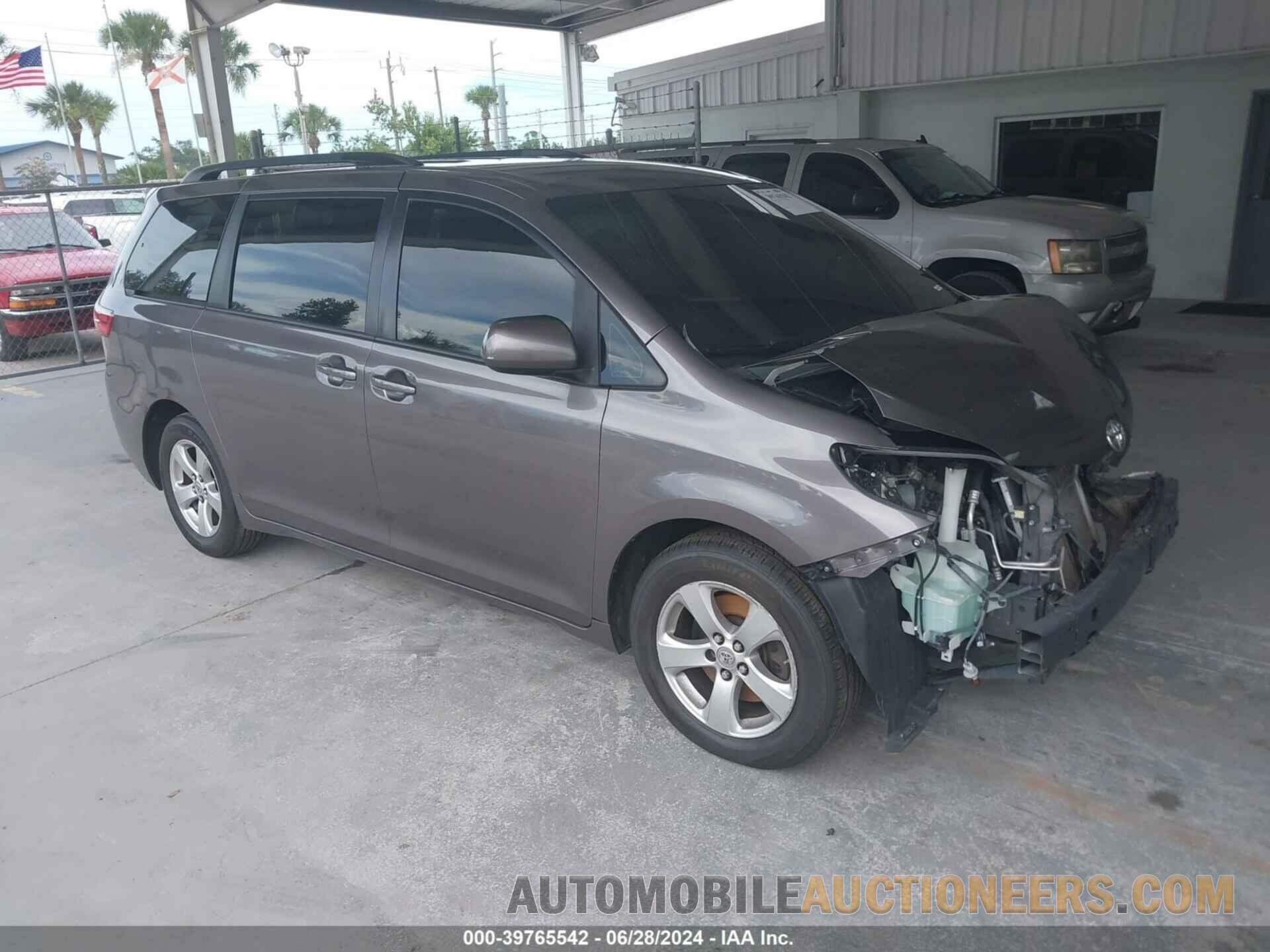 5TDKK3DC6FS602674 TOYOTA SIENNA 2015