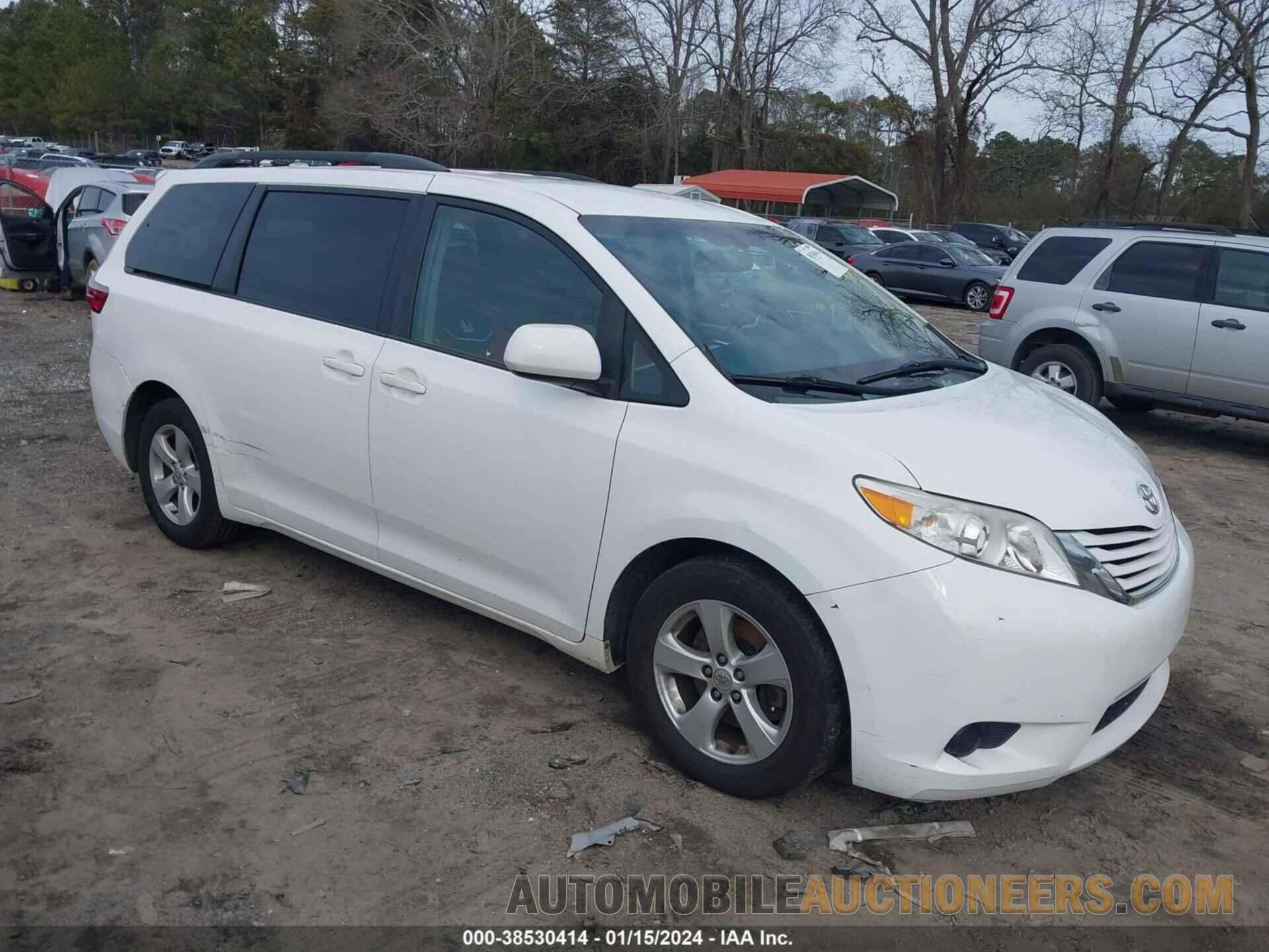 5TDKK3DC6FS679464 TOYOTA SIENNA 2015