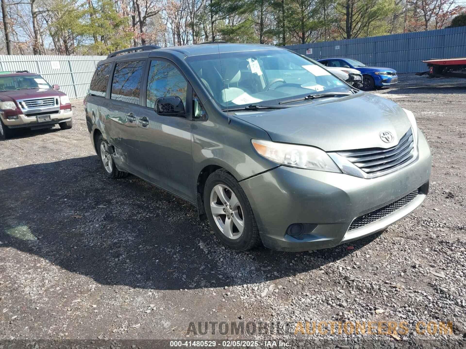 5TDKK3DC7DS315955 TOYOTA SIENNA 2013