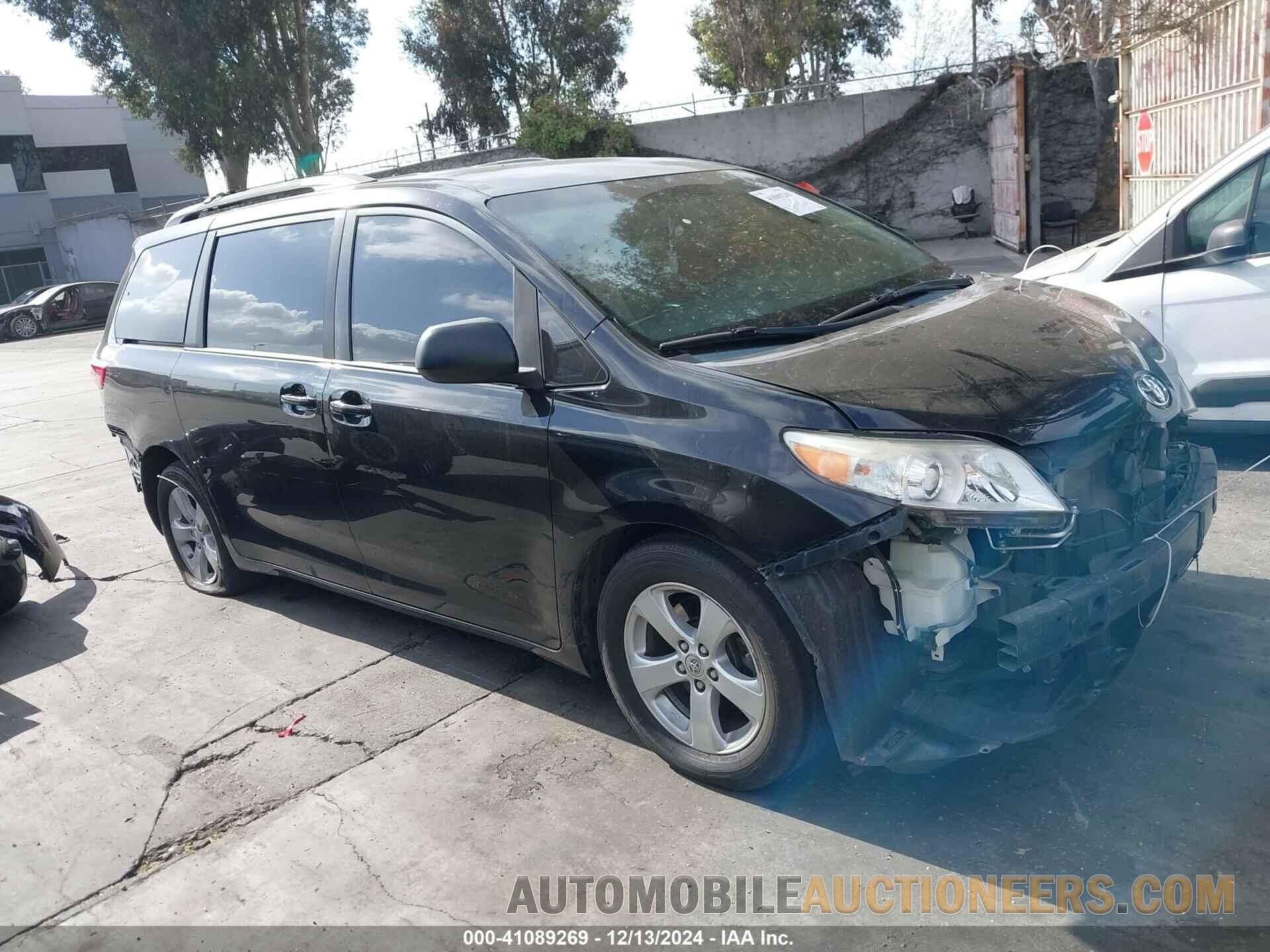 5TDKK3DC7FS528102 TOYOTA SIENNA 2015