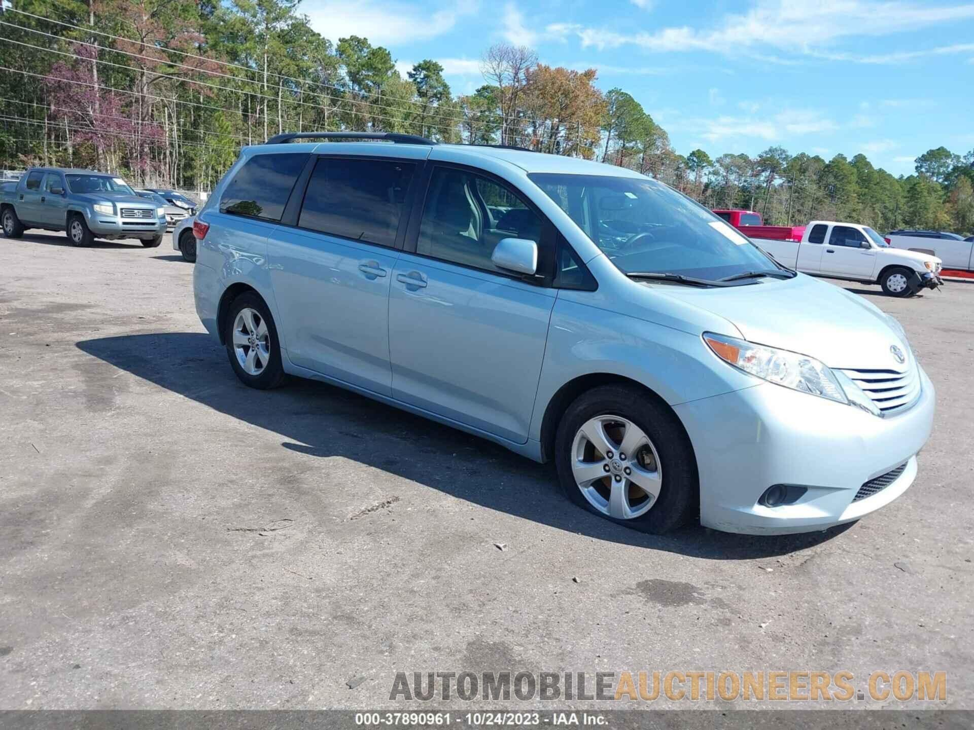 5TDKK3DC7FS541643 TOYOTA SIENNA 2015