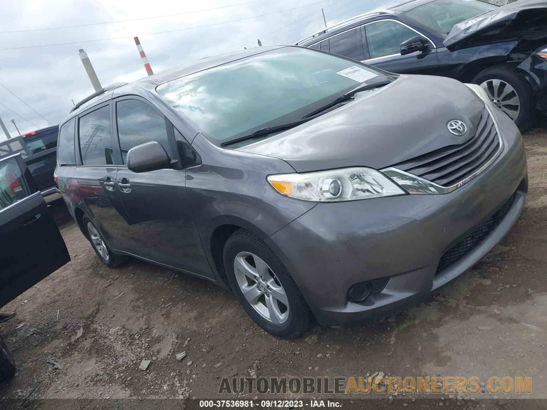 5TDKK3DC7FS583696 TOYOTA SIENNA 2015