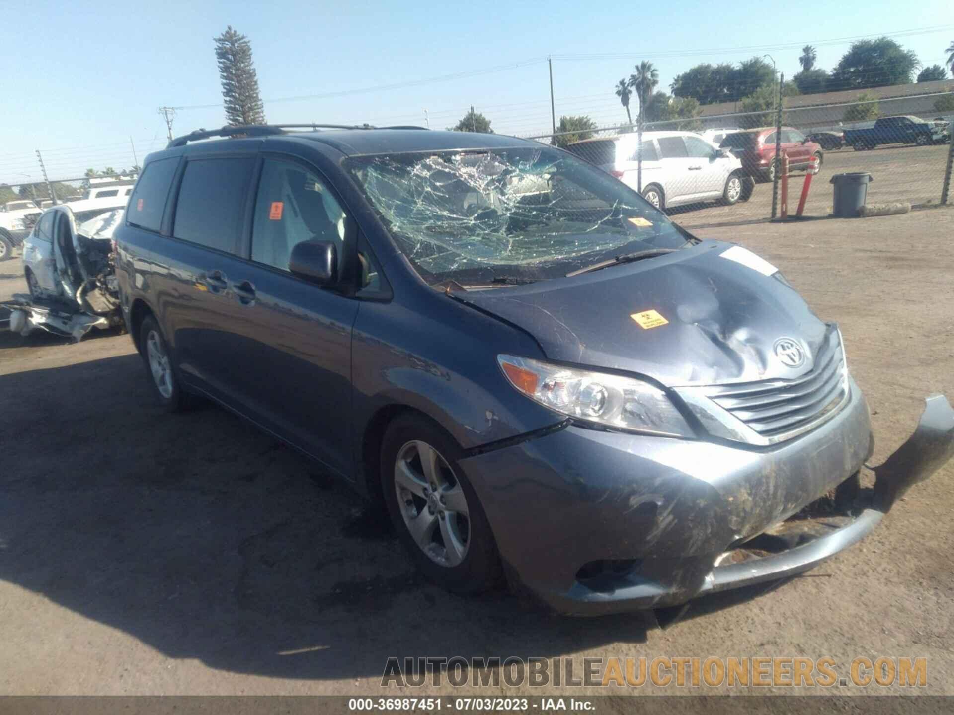 5TDKK3DC7FS591751 TOYOTA SIENNA 2015