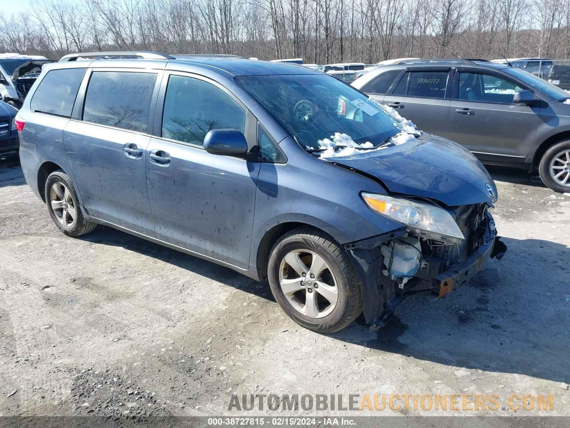 5TDKK3DC7FS602277 TOYOTA SIENNA 2015