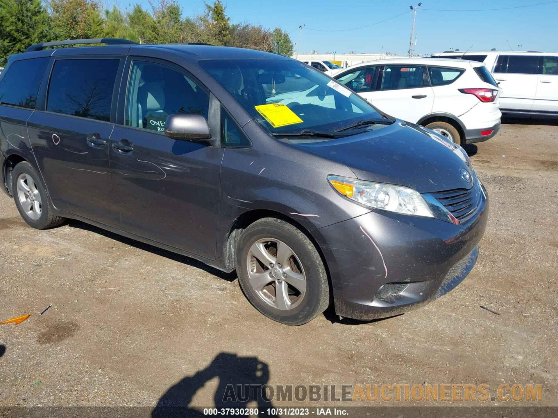 5TDKK3DC7FS610637 TOYOTA SIENNA 2015