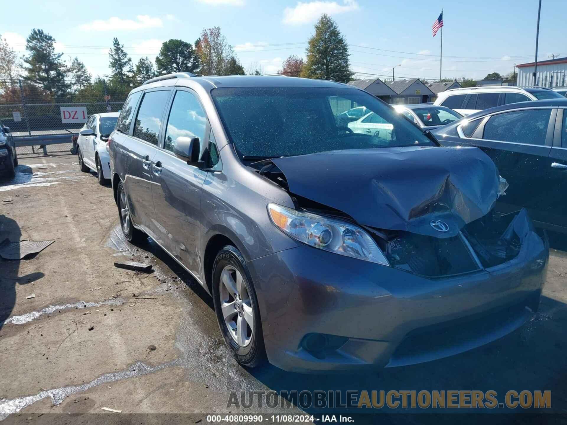 5TDKK3DC7FS657733 TOYOTA SIENNA 2015