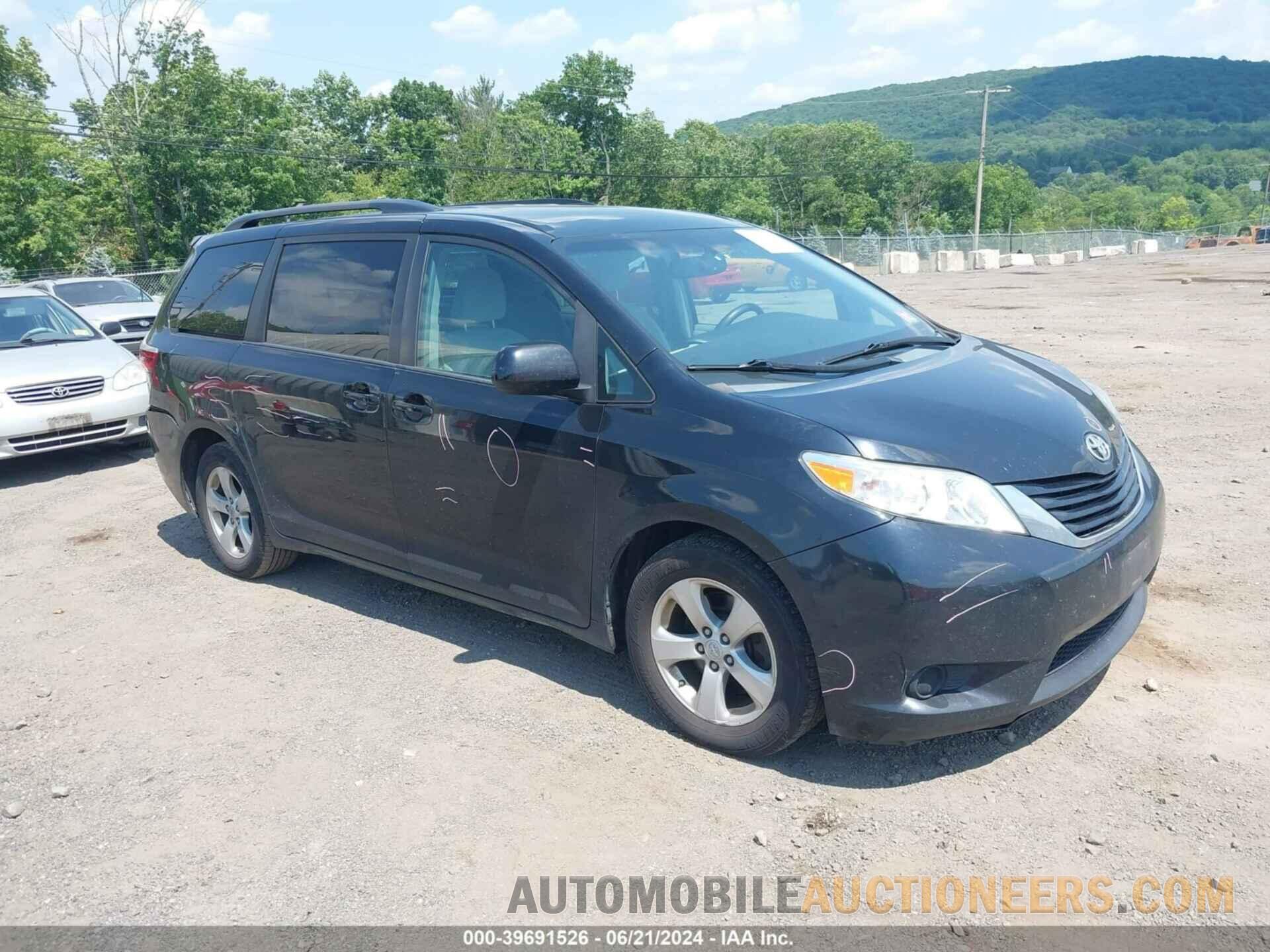 5TDKK3DC7FS680297 TOYOTA SIENNA 2015