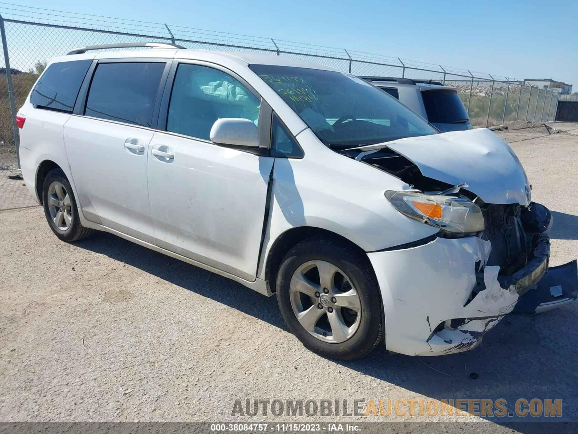 5TDKK3DC8FS581973 TOYOTA SIENNA 2015