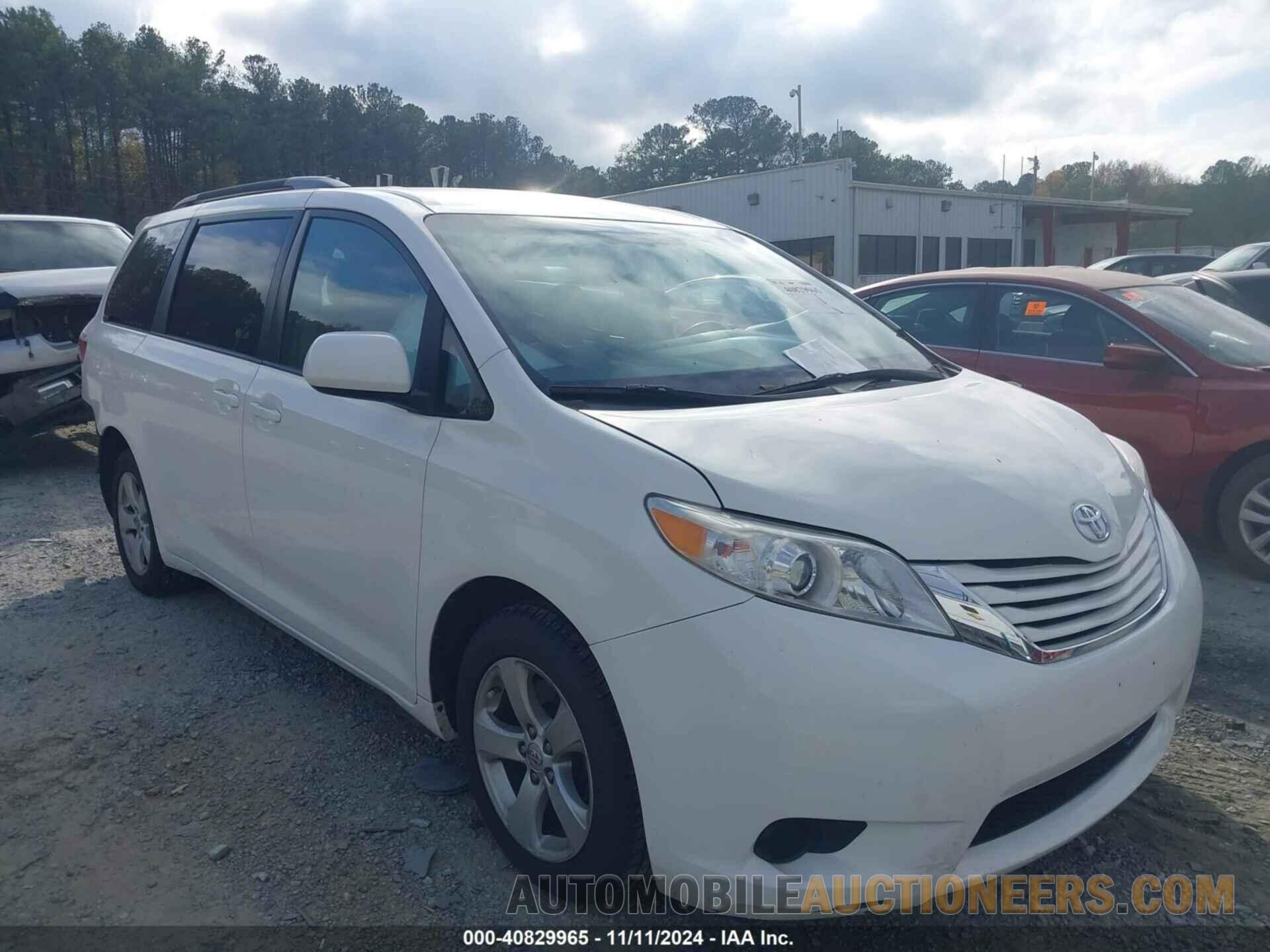 5TDKK3DC8FS583352 TOYOTA SIENNA 2015