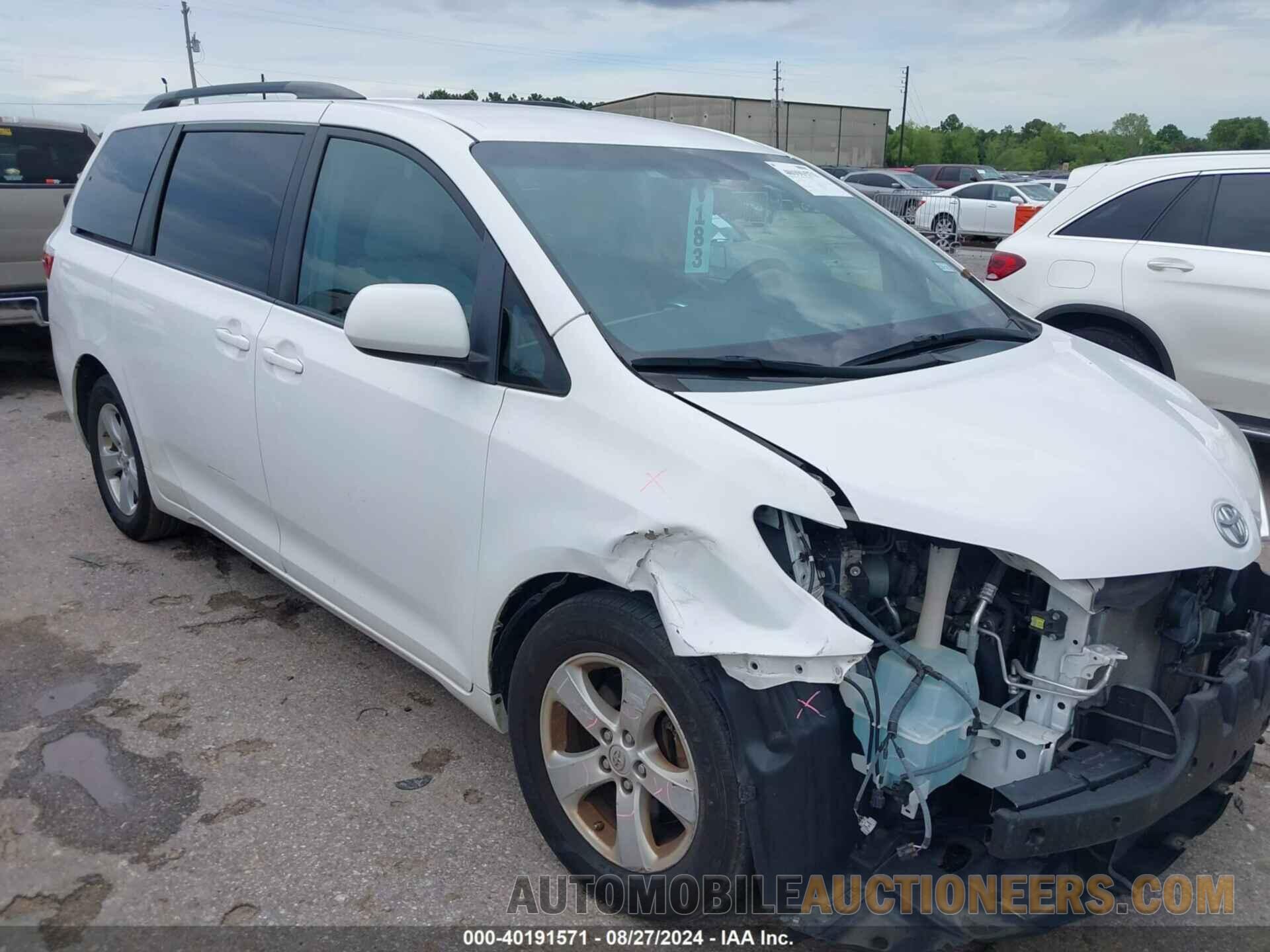 5TDKK3DC8FS617595 TOYOTA SIENNA 2015