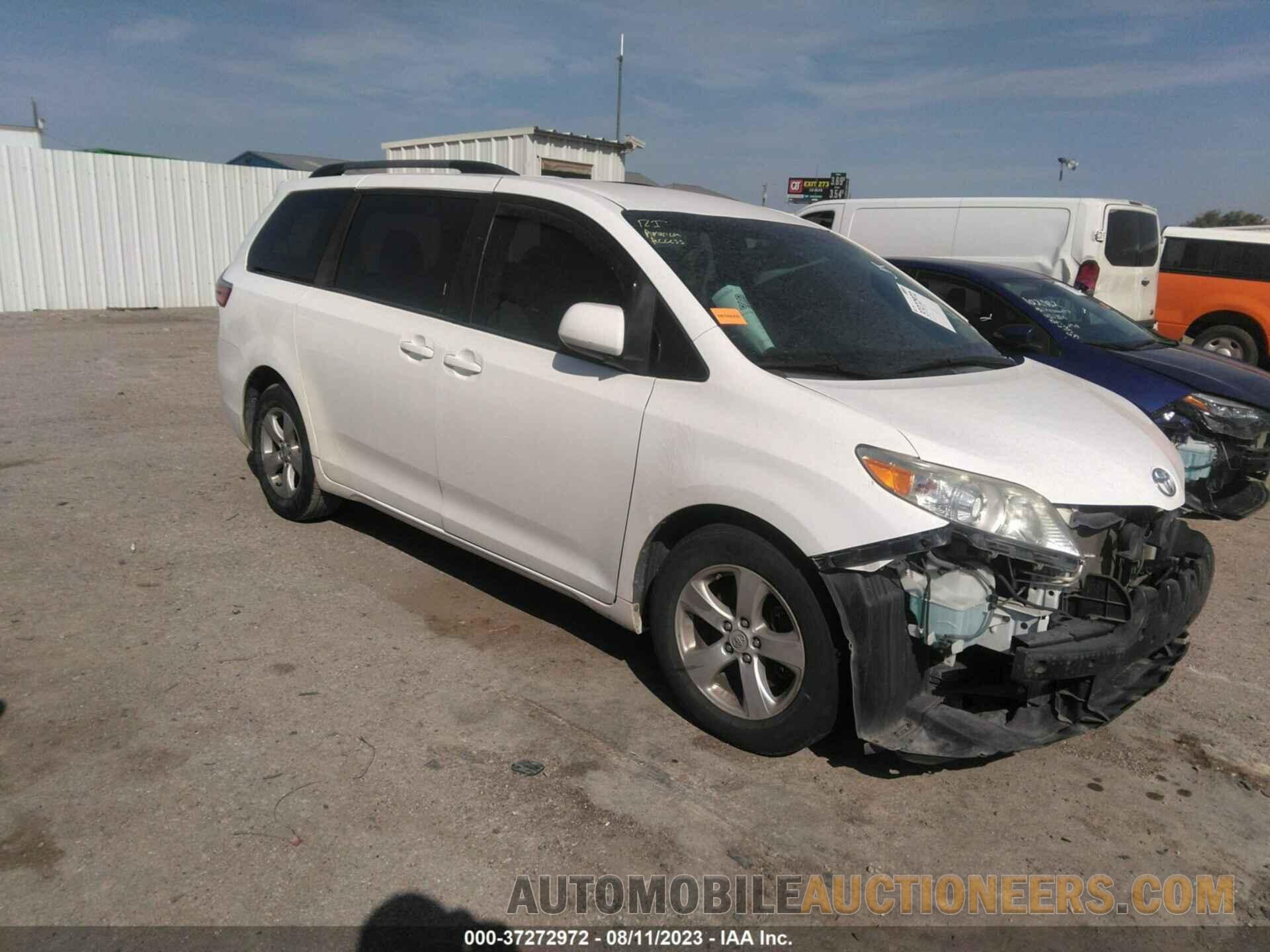 5TDKK3DC8FS620898 TOYOTA SIENNA 2015