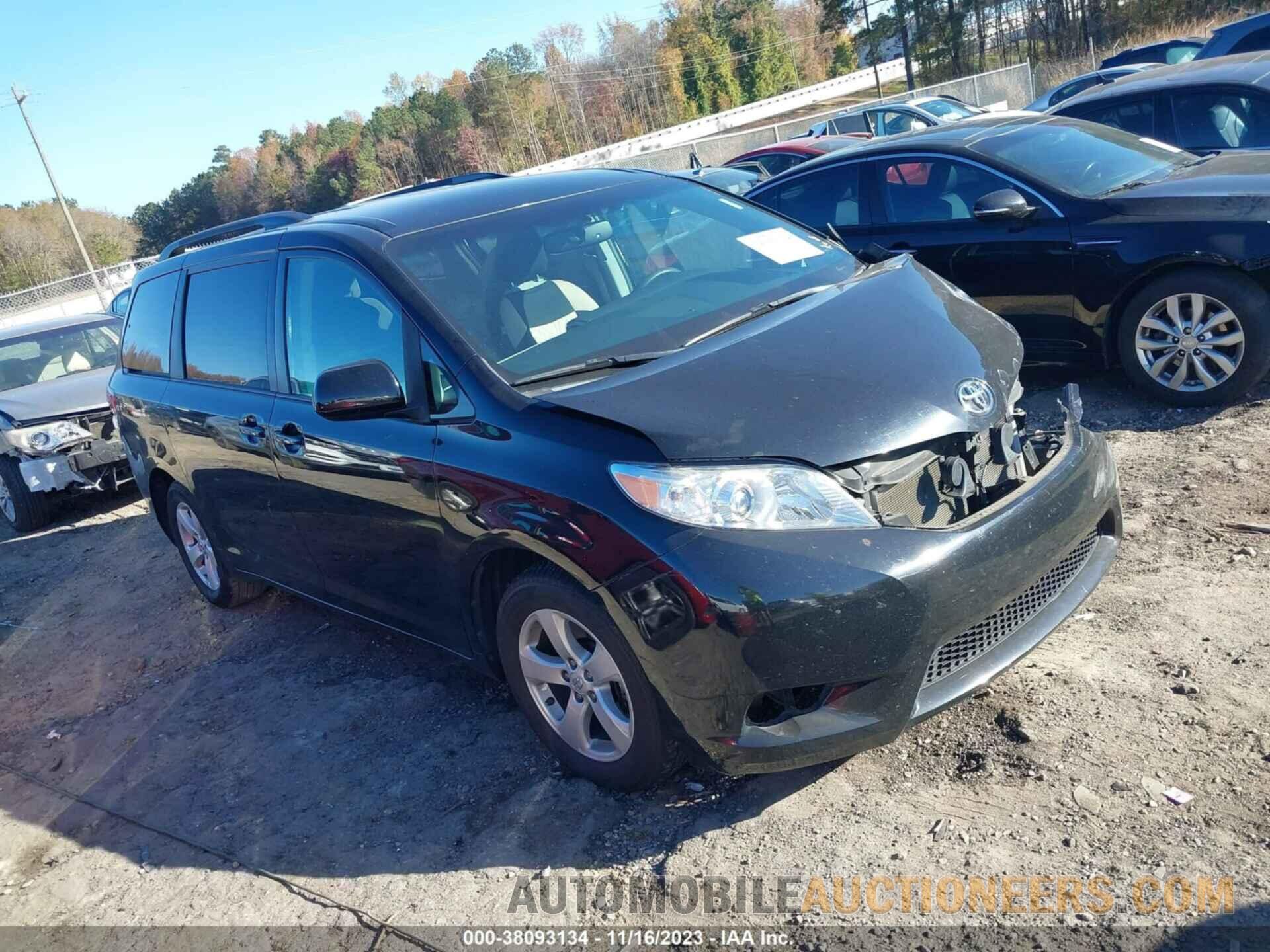 5TDKK3DC8FS638236 TOYOTA SIENNA 2015