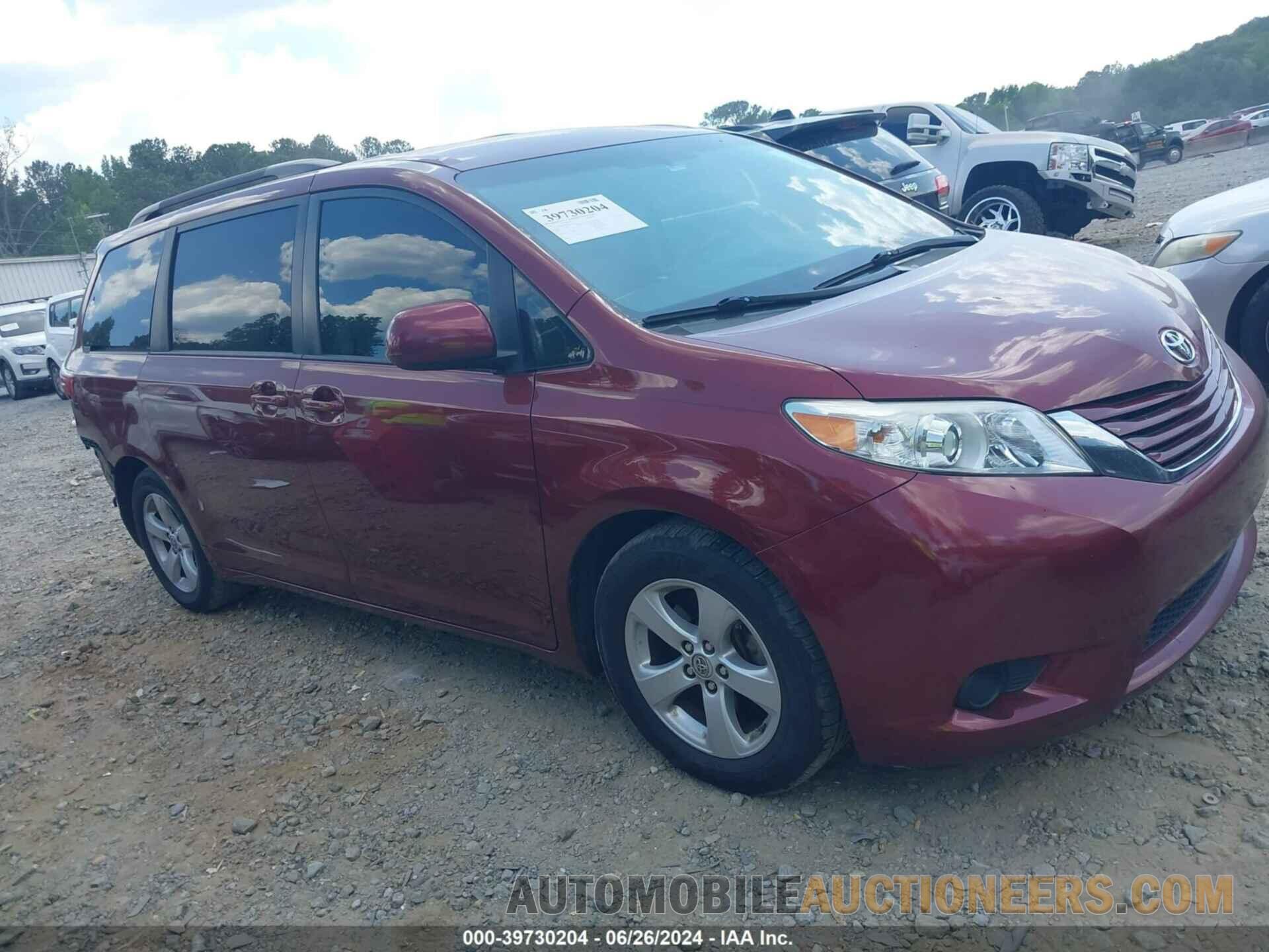 5TDKK3DC8FS639984 TOYOTA SIENNA 2015