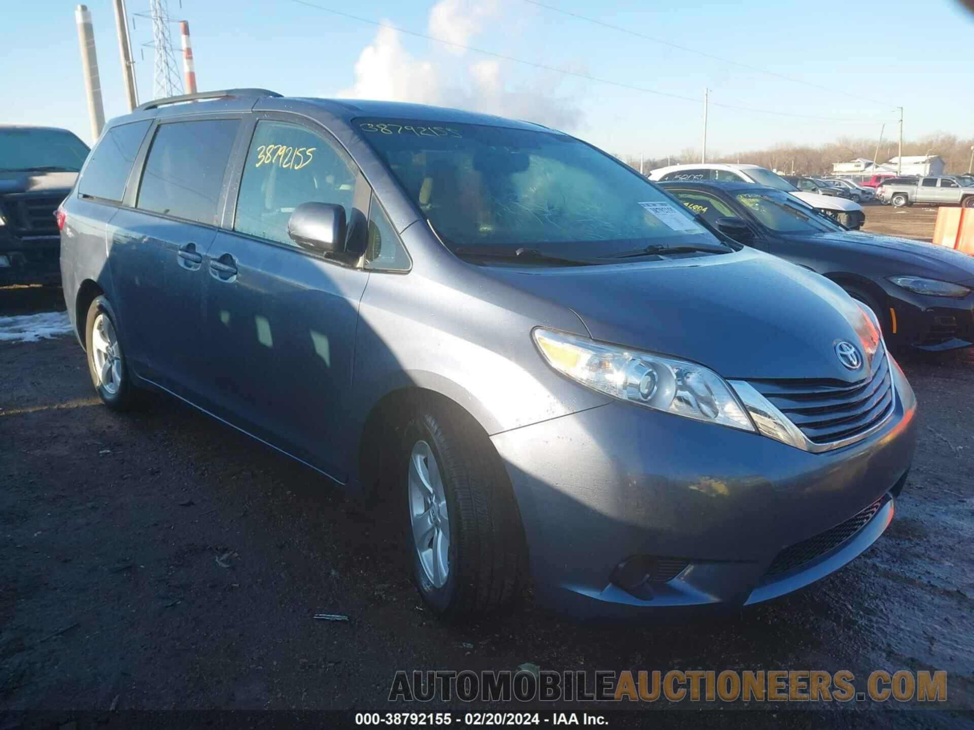 5TDKK3DC8FS645607 TOYOTA SIENNA 2015