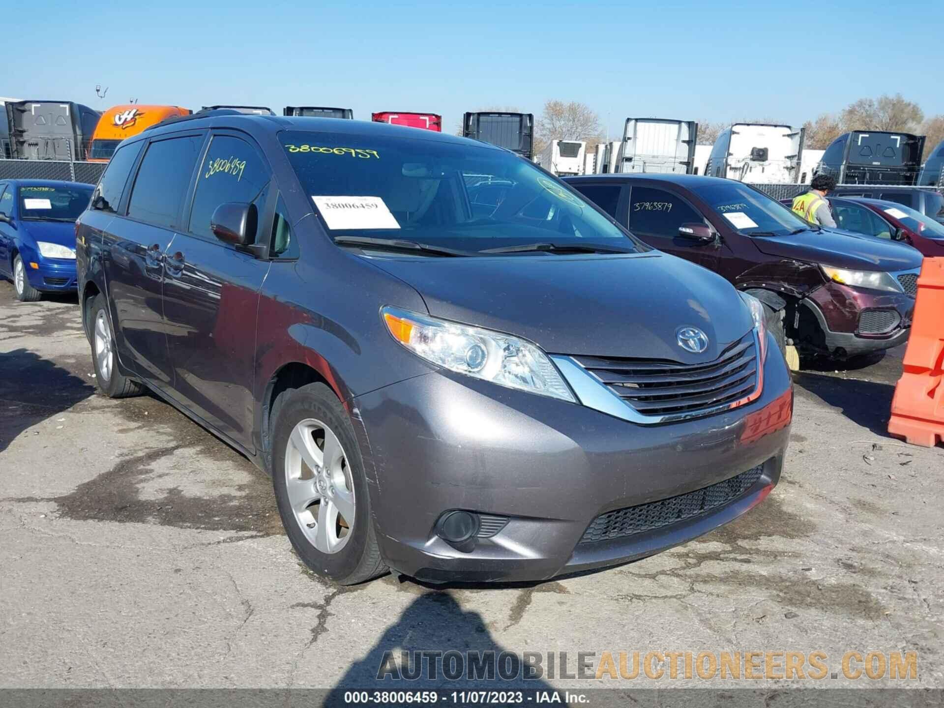 5TDKK3DC8FS671060 TOYOTA SIENNA 2015