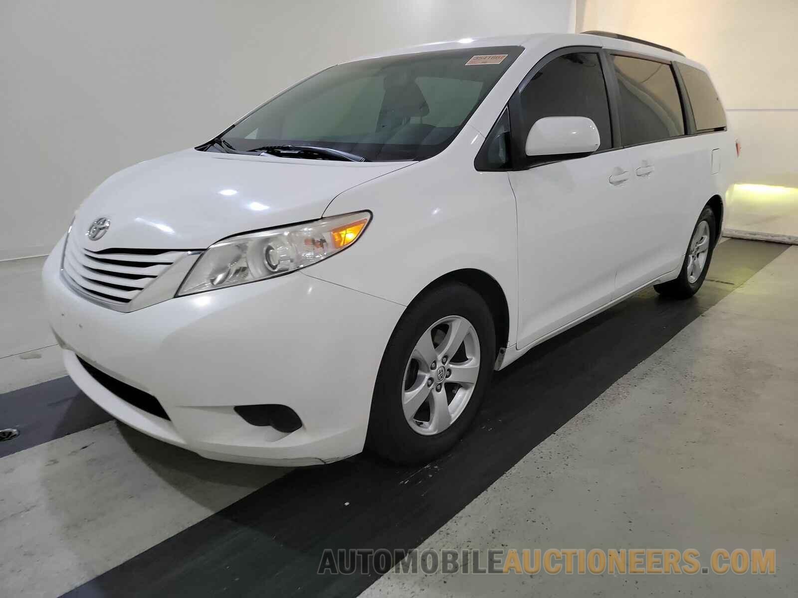 5TDKK3DC8GS694601 Toyota Sienna LE 2016