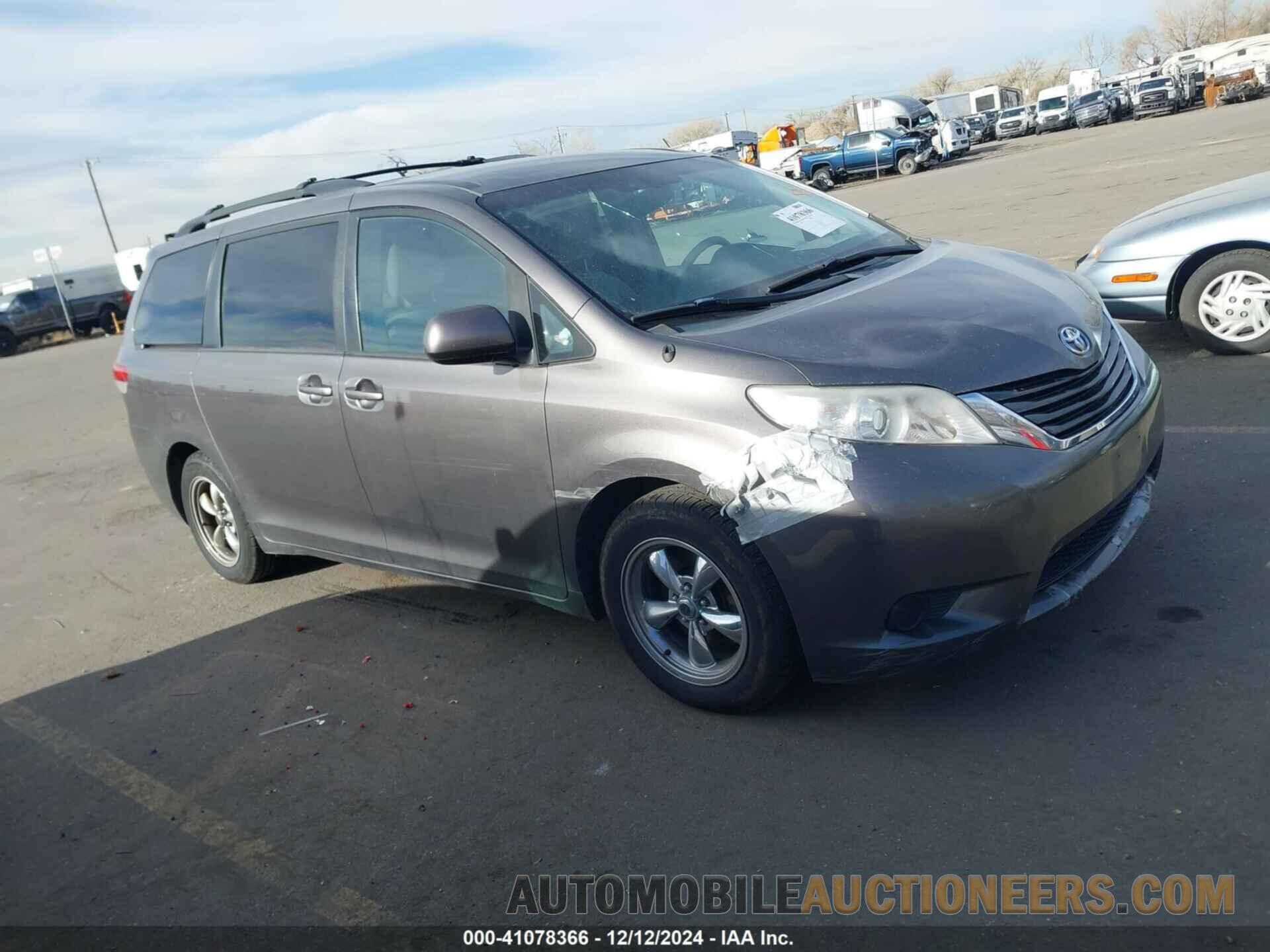 5TDKK3DC9DS365272 TOYOTA SIENNA 2013