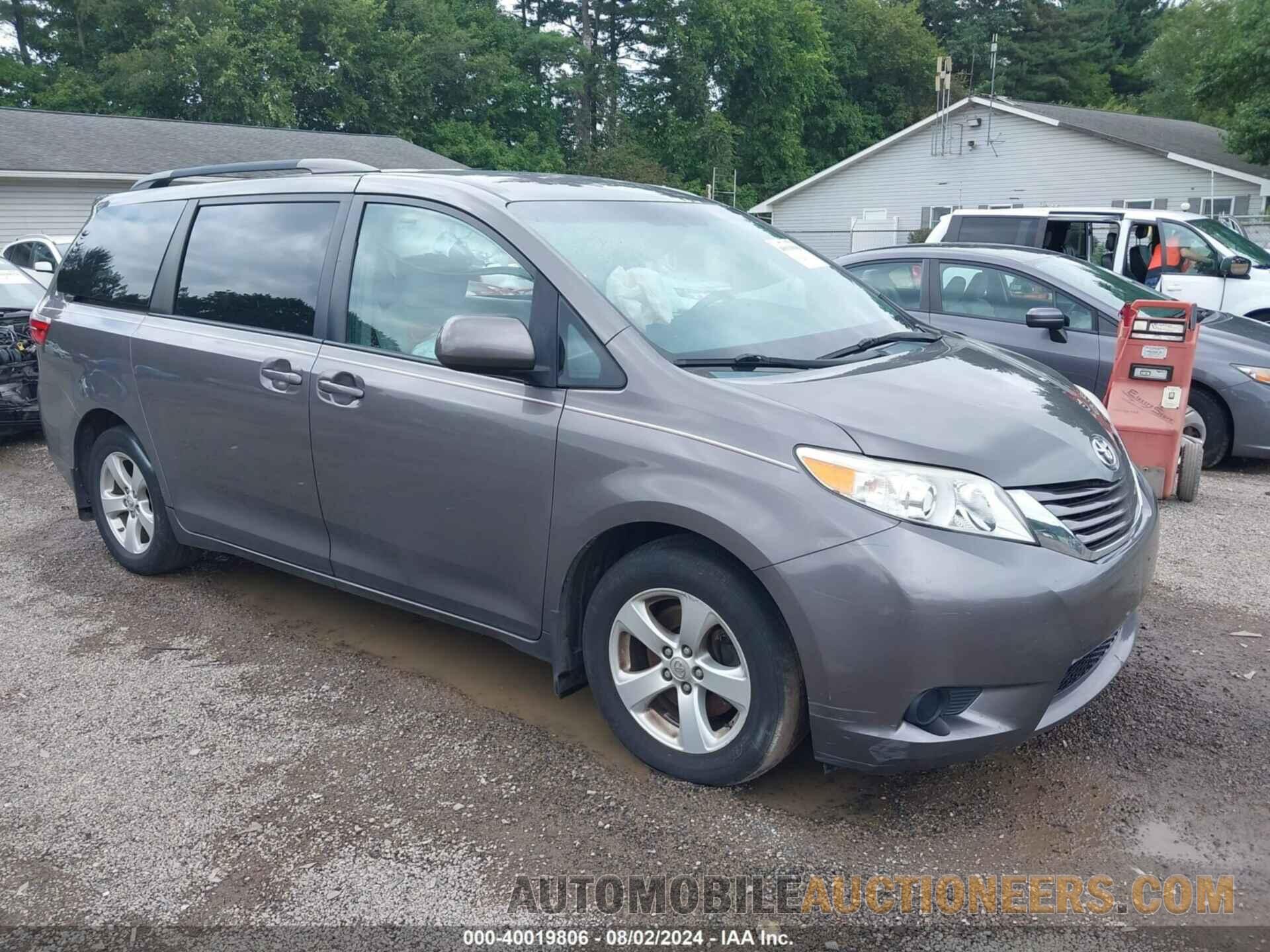 5TDKK3DC9FS537190 TOYOTA SIENNA 2015