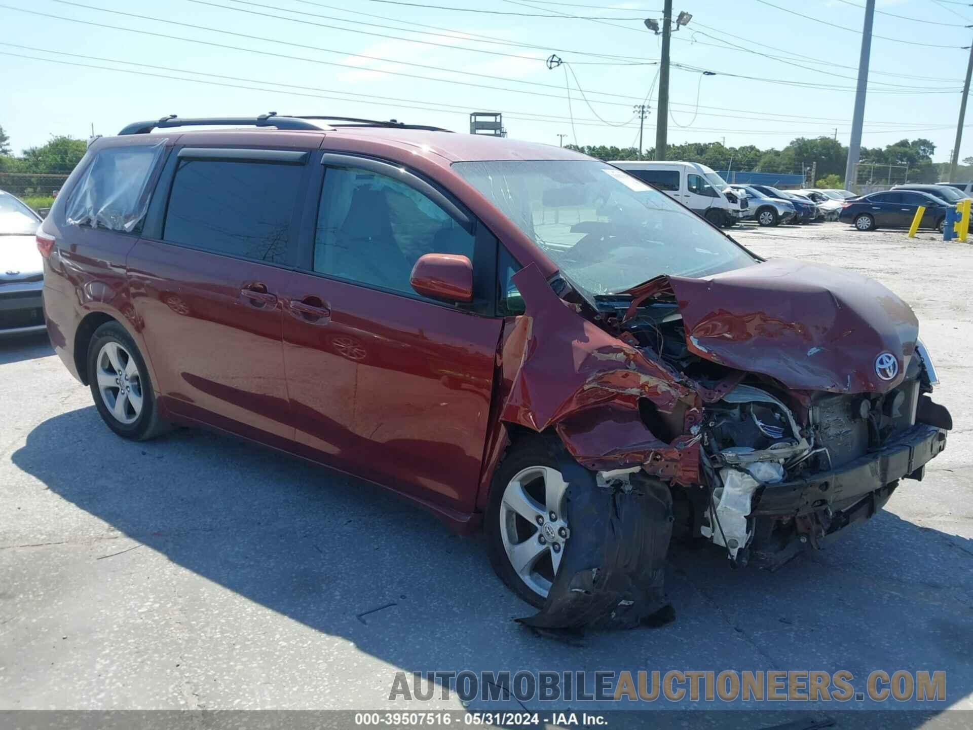 5TDKK3DC9FS548836 TOYOTA SIENNA 2015