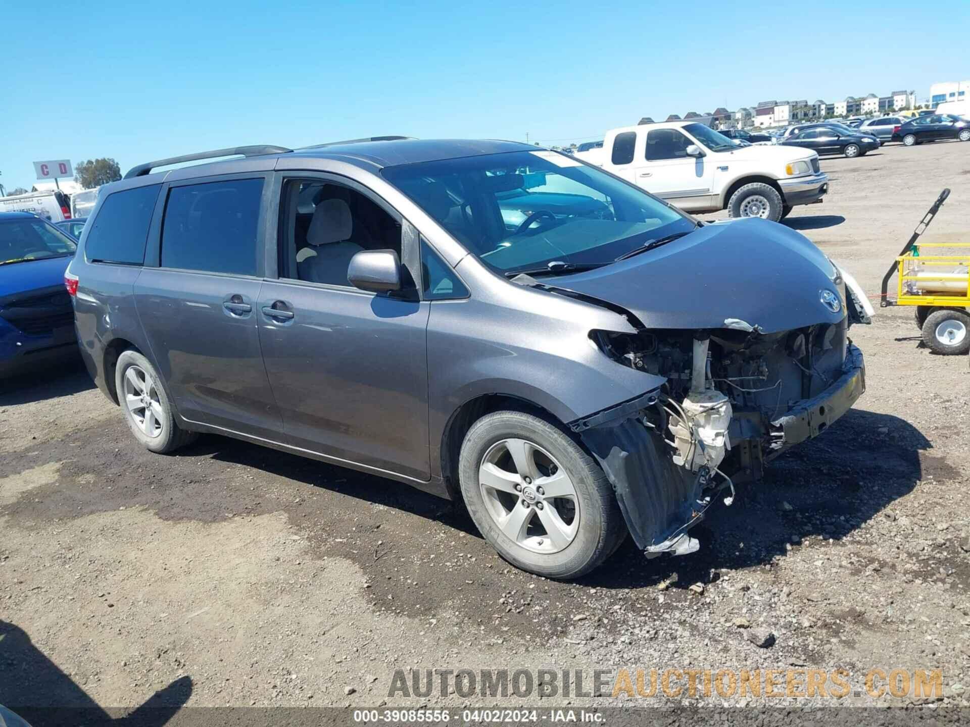 5TDKK3DC9FS568598 TOYOTA SIENNA 2015