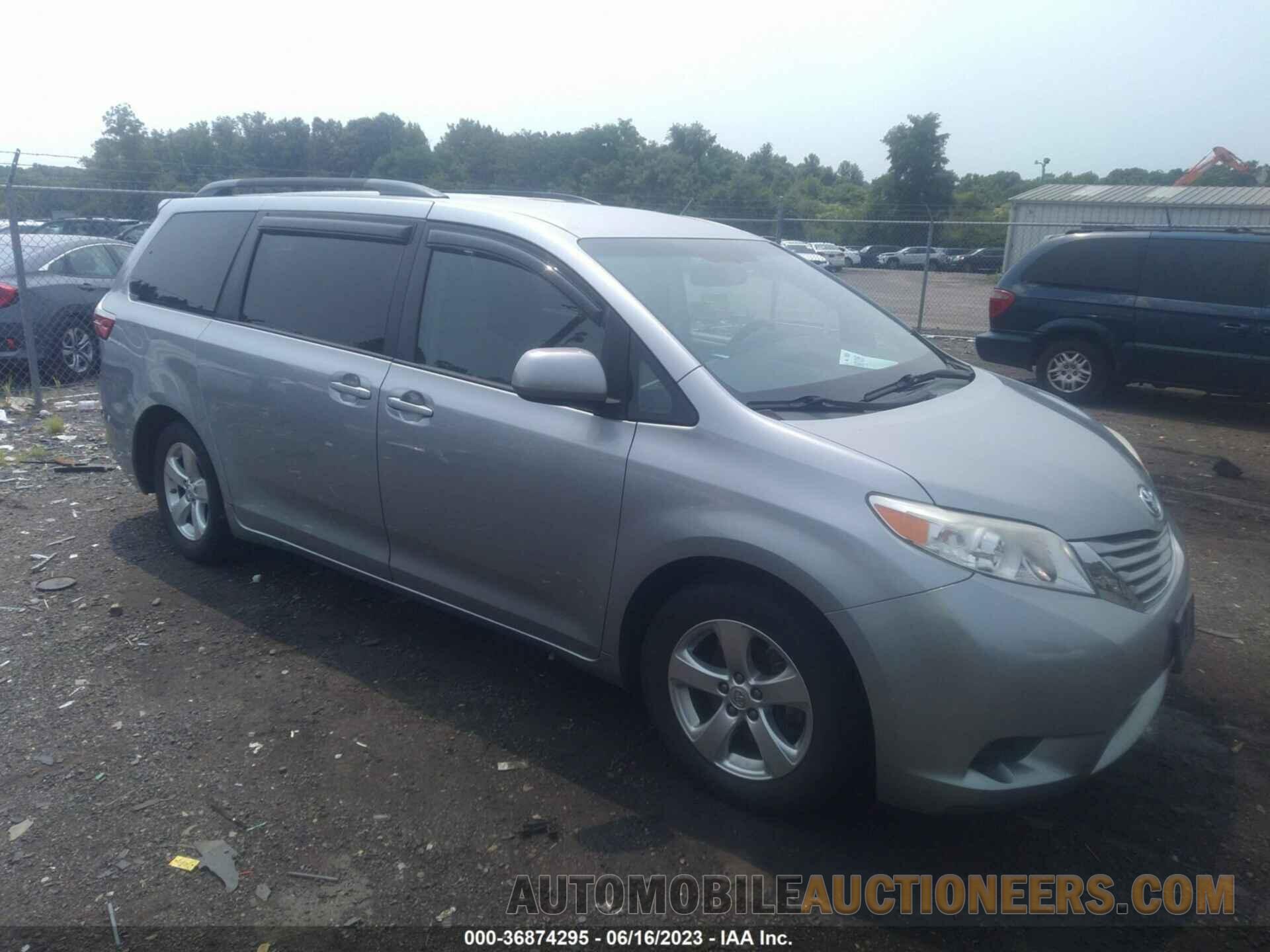 5TDKK3DC9FS599379 TOYOTA SIENNA 2015