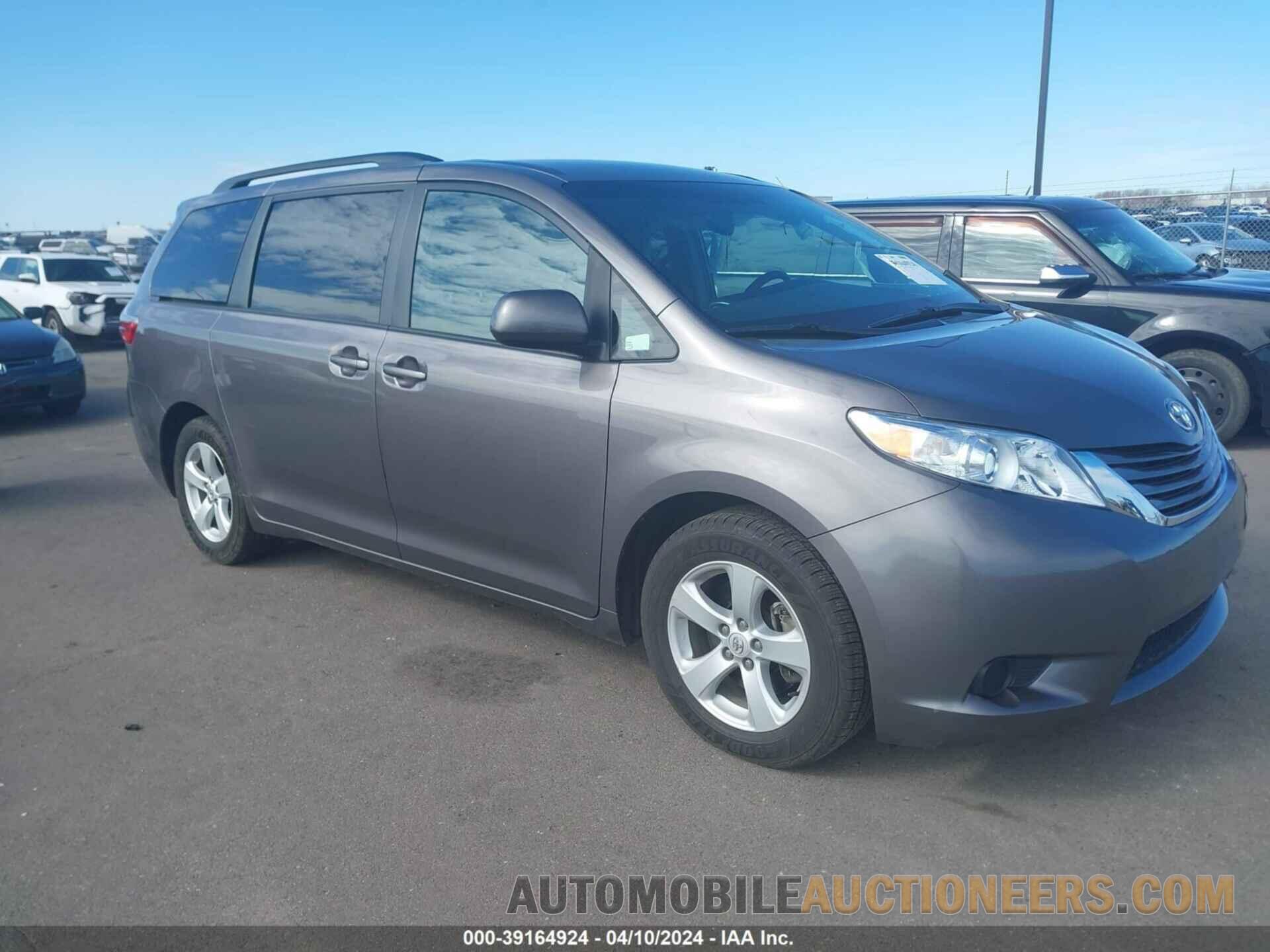 5TDKK3DC9FS650864 TOYOTA SIENNA 2015