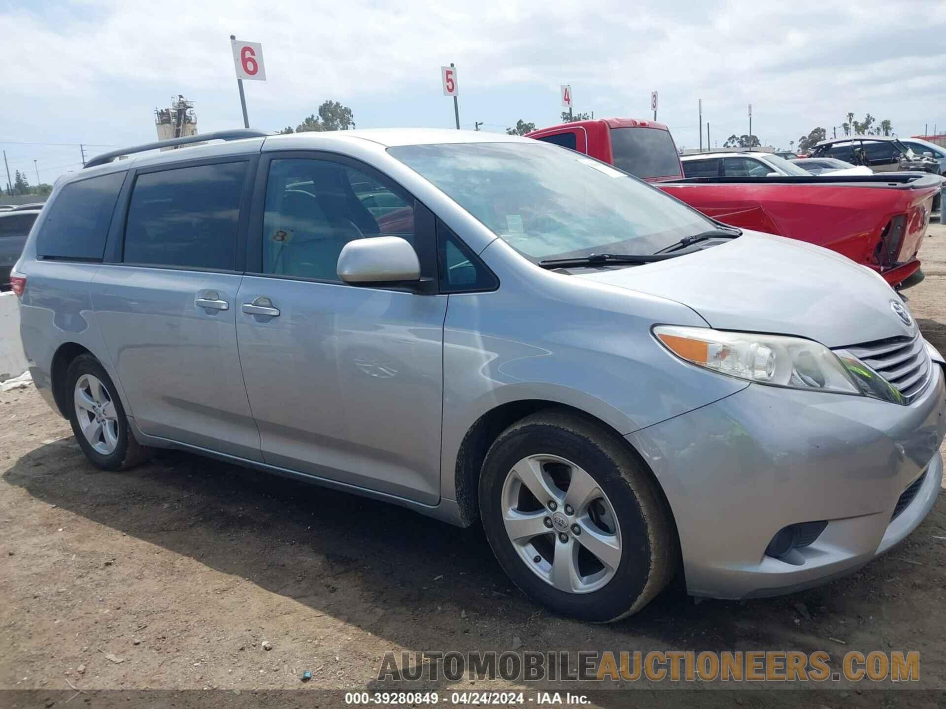 5TDKK3DC9FS667759 TOYOTA SIENNA 2015