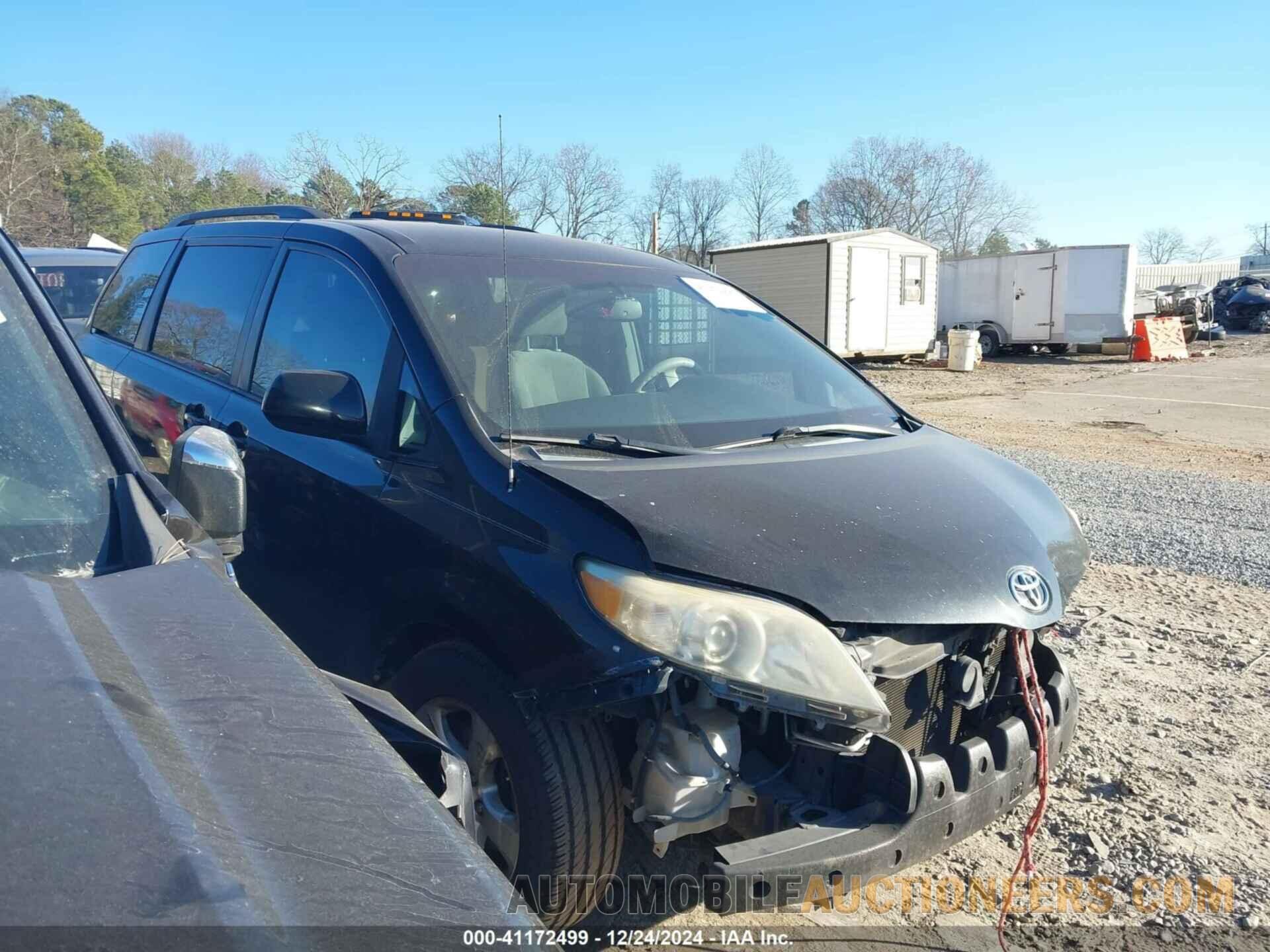 5TDKK3DCXDS287357 TOYOTA SIENNA 2013