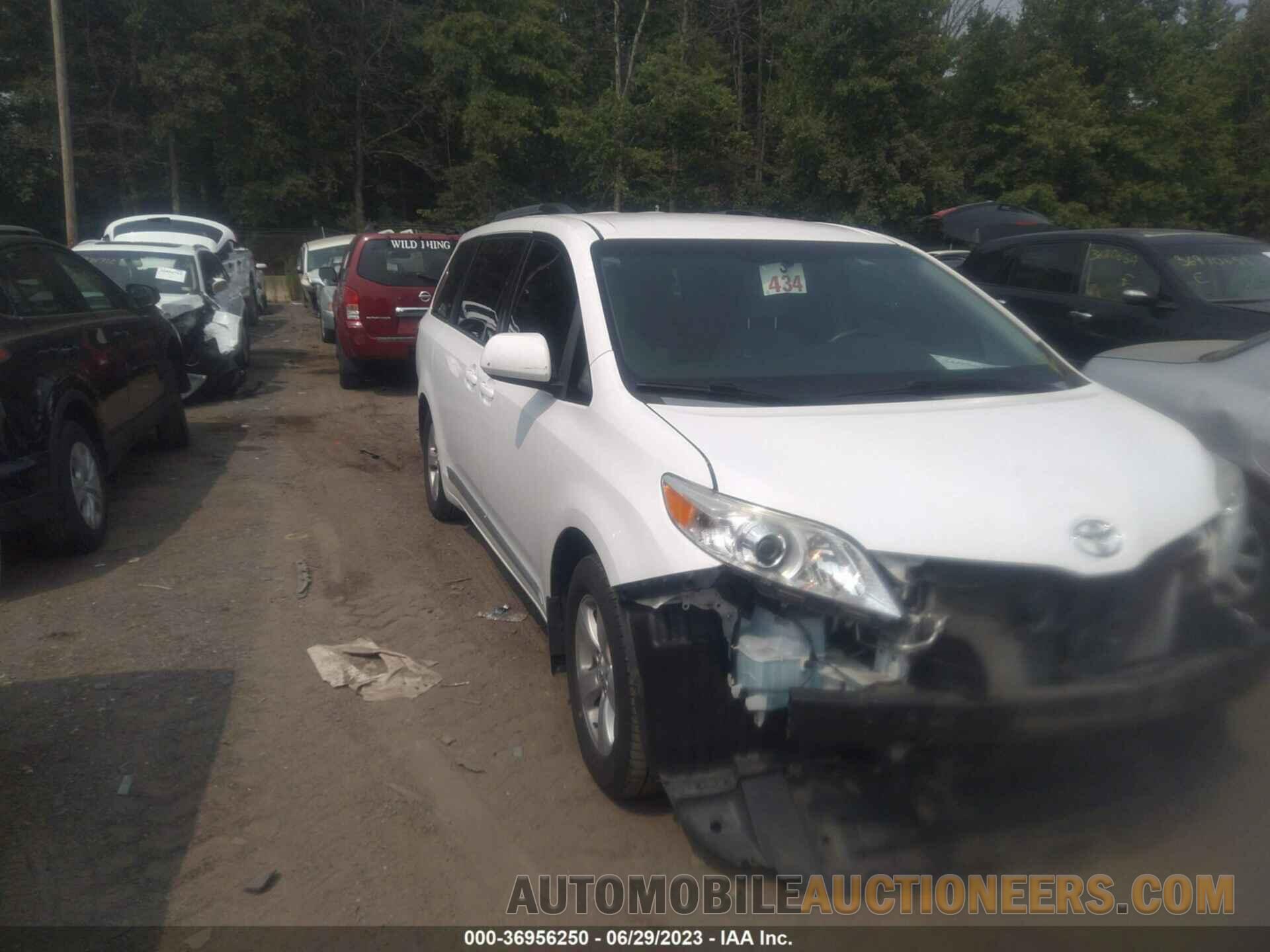 5TDKK3DCXFS634107 TOYOTA SIENNA 2015