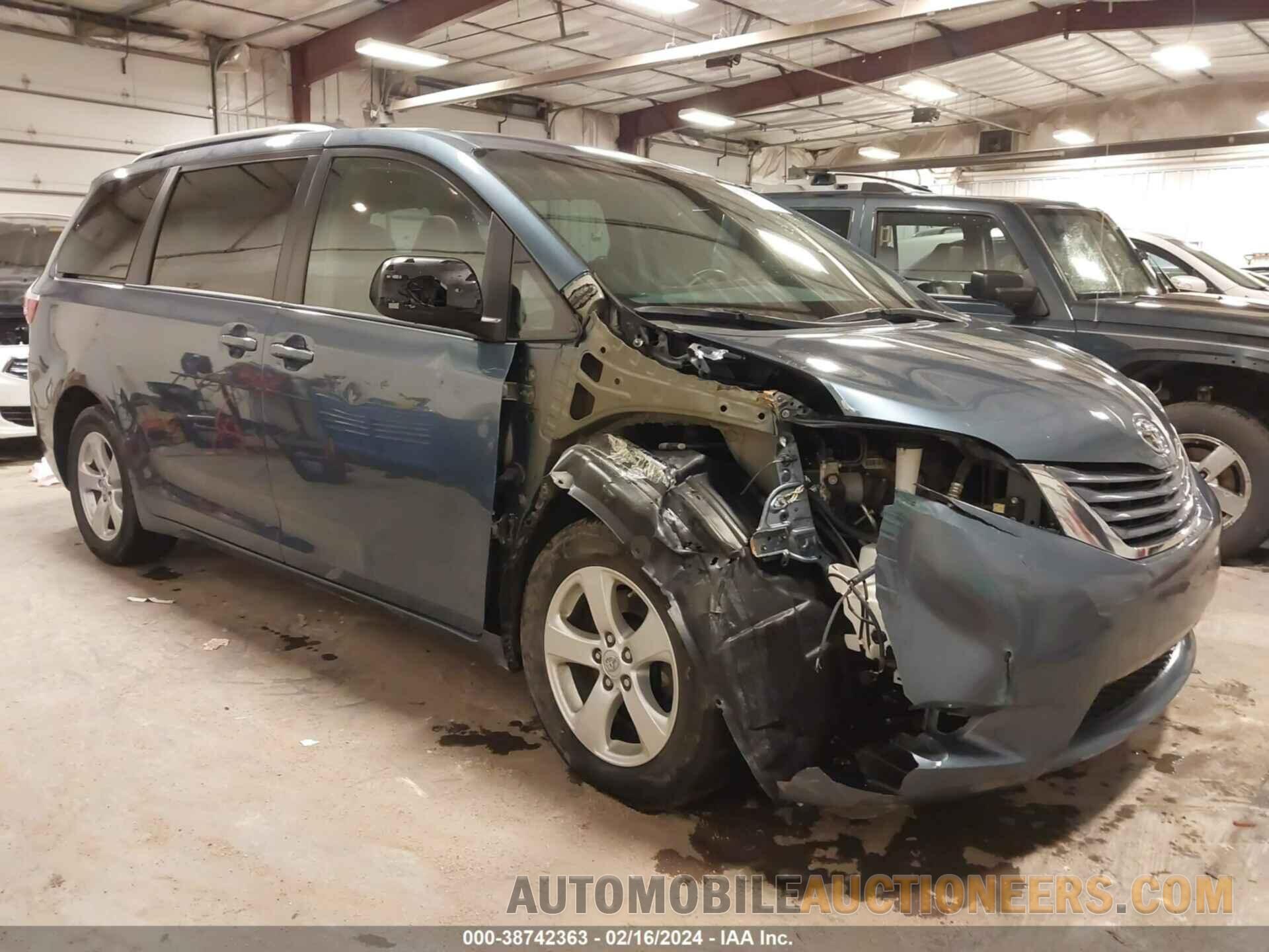 5TDKK3DCXFS649156 TOYOTA SIENNA 2015