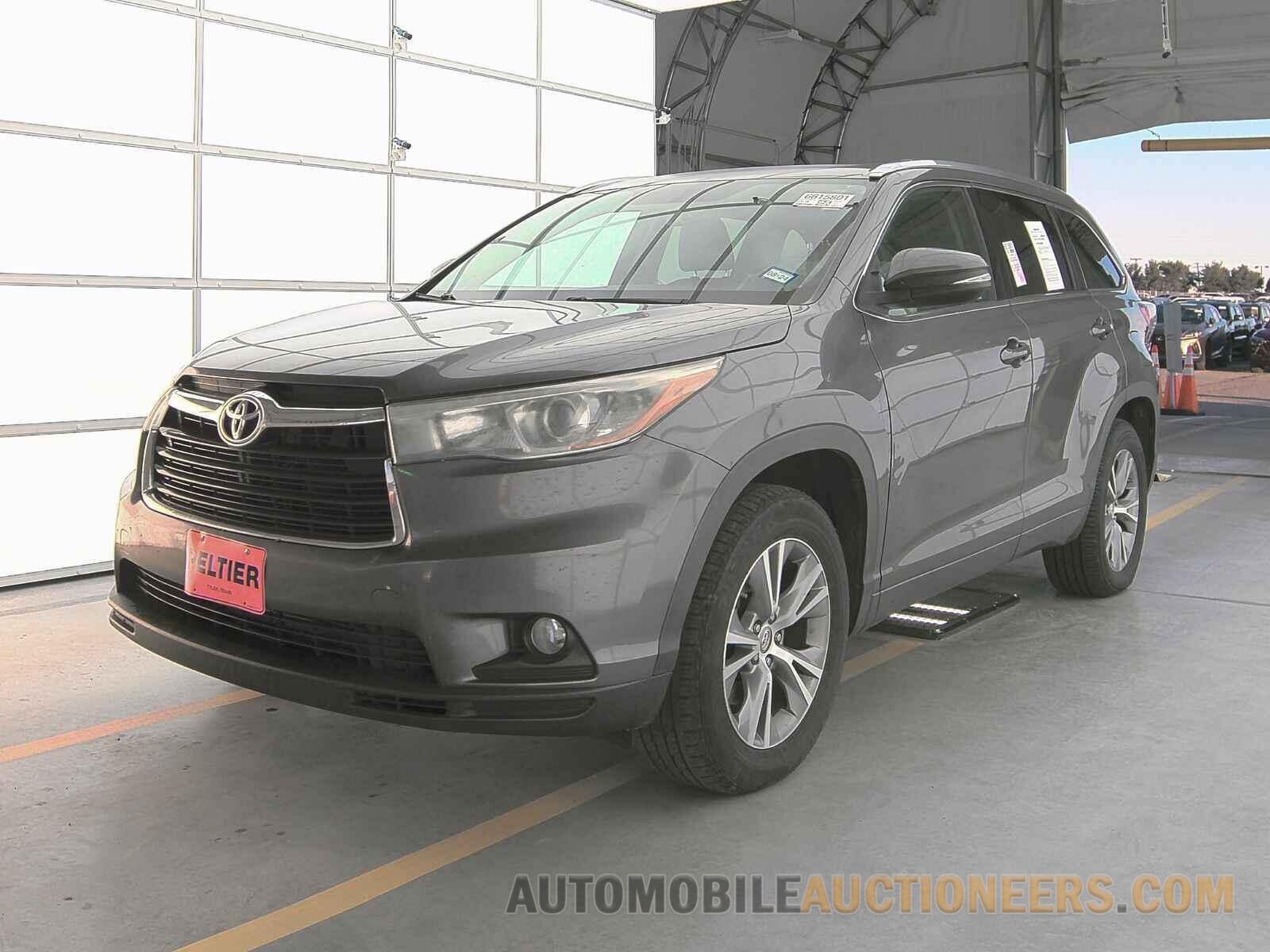 5TDKKRFH1FS056040 Toyota Highlander 2015