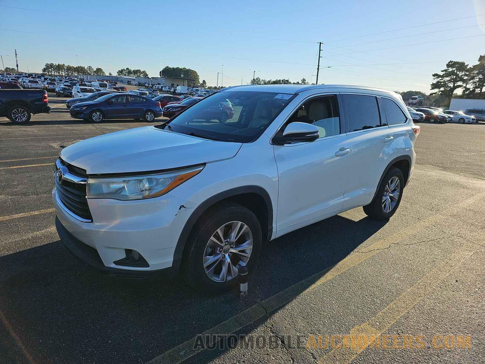 5TDKKRFH2FS061800 Toyota Highlander 2015