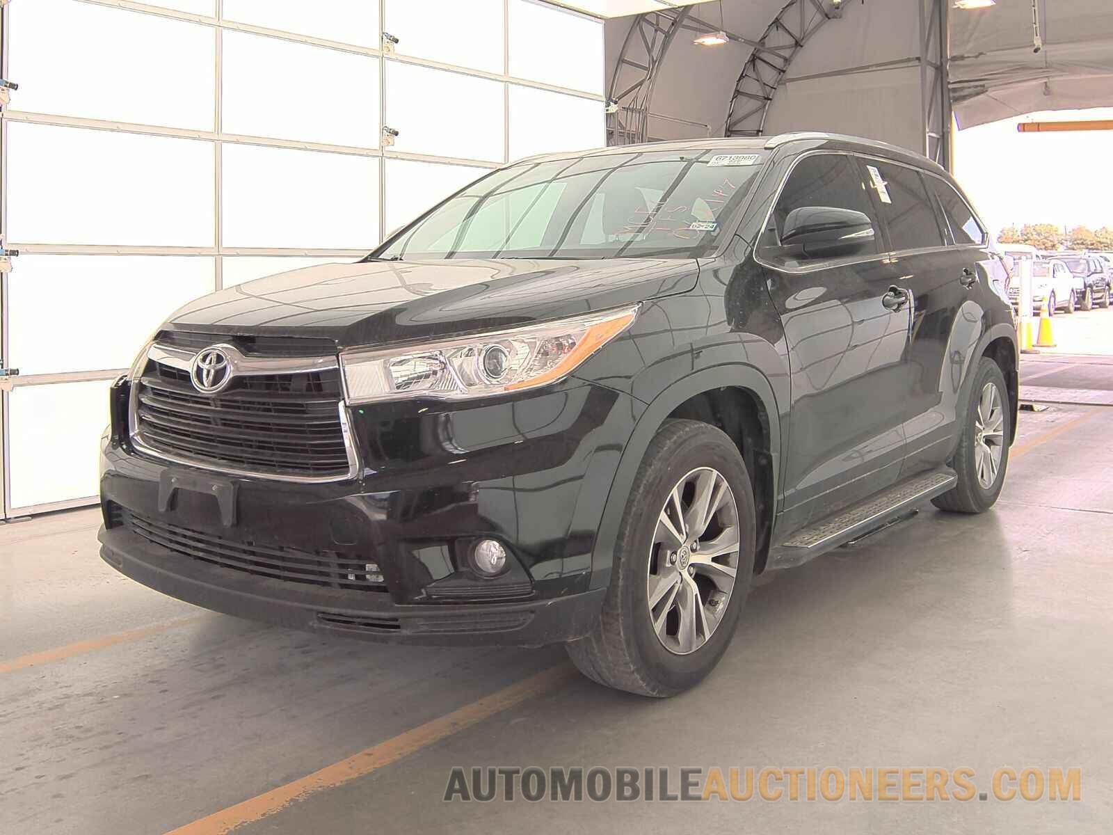 5TDKKRFH5FS062147 Toyota Highlander 2015