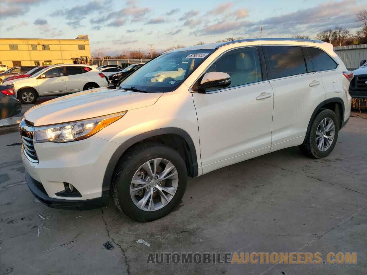 5TDKKRFH6FS084156 TOYOTA HIGHLANDER 2015