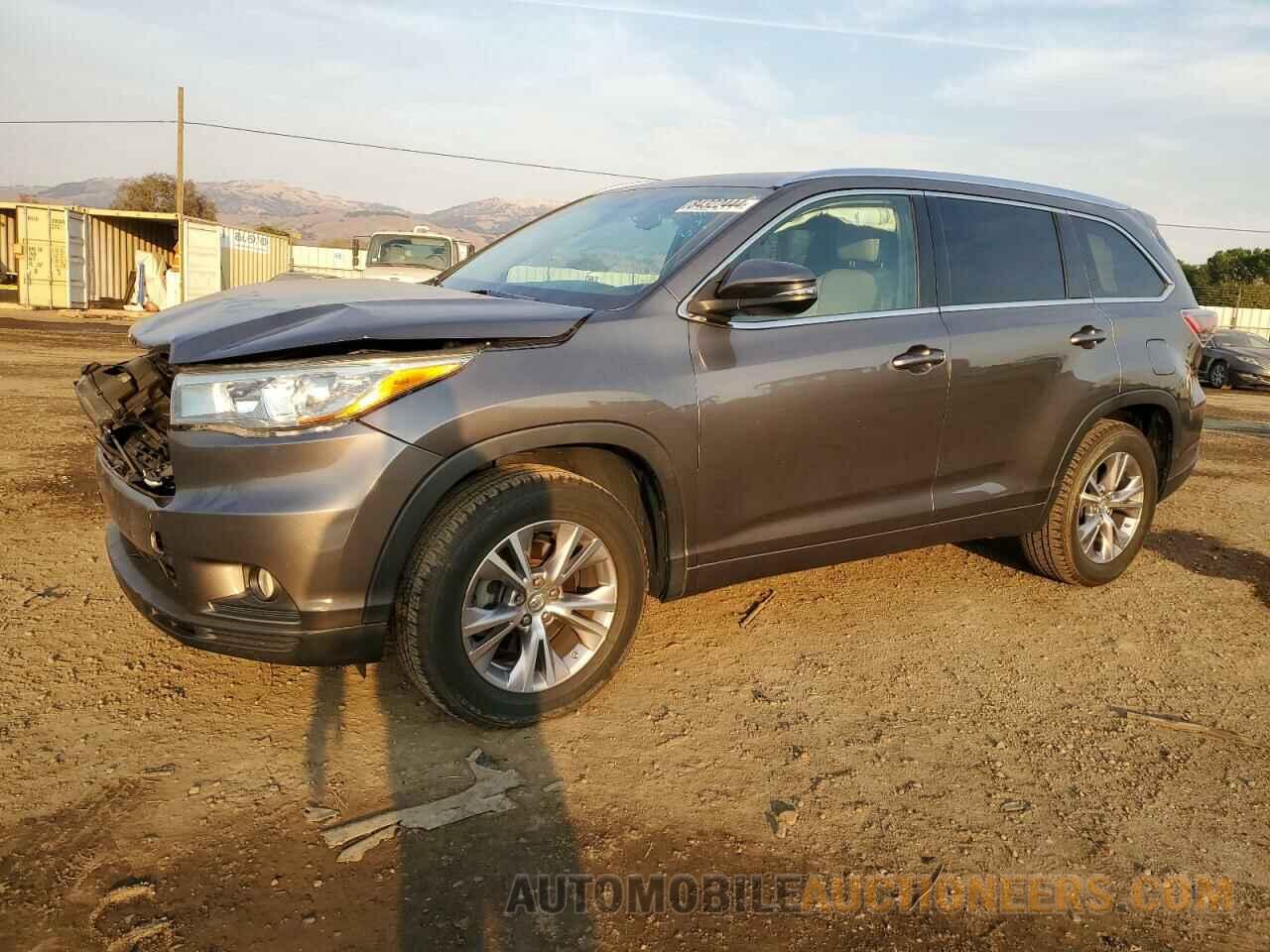 5TDKKRFH8FS084014 TOYOTA HIGHLANDER 2015