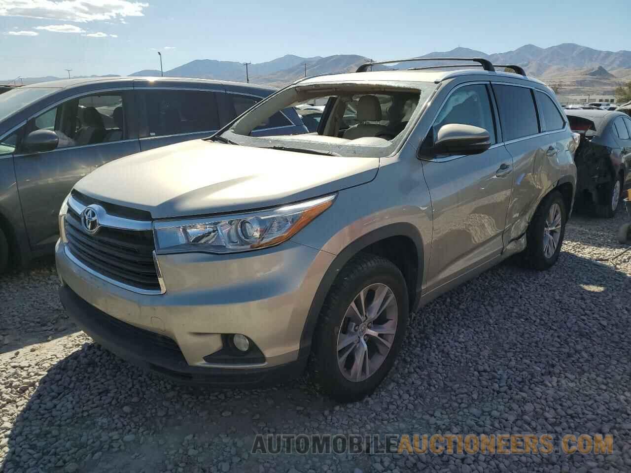 5TDKKRFHXFS040905 TOYOTA HIGHLANDER 2015