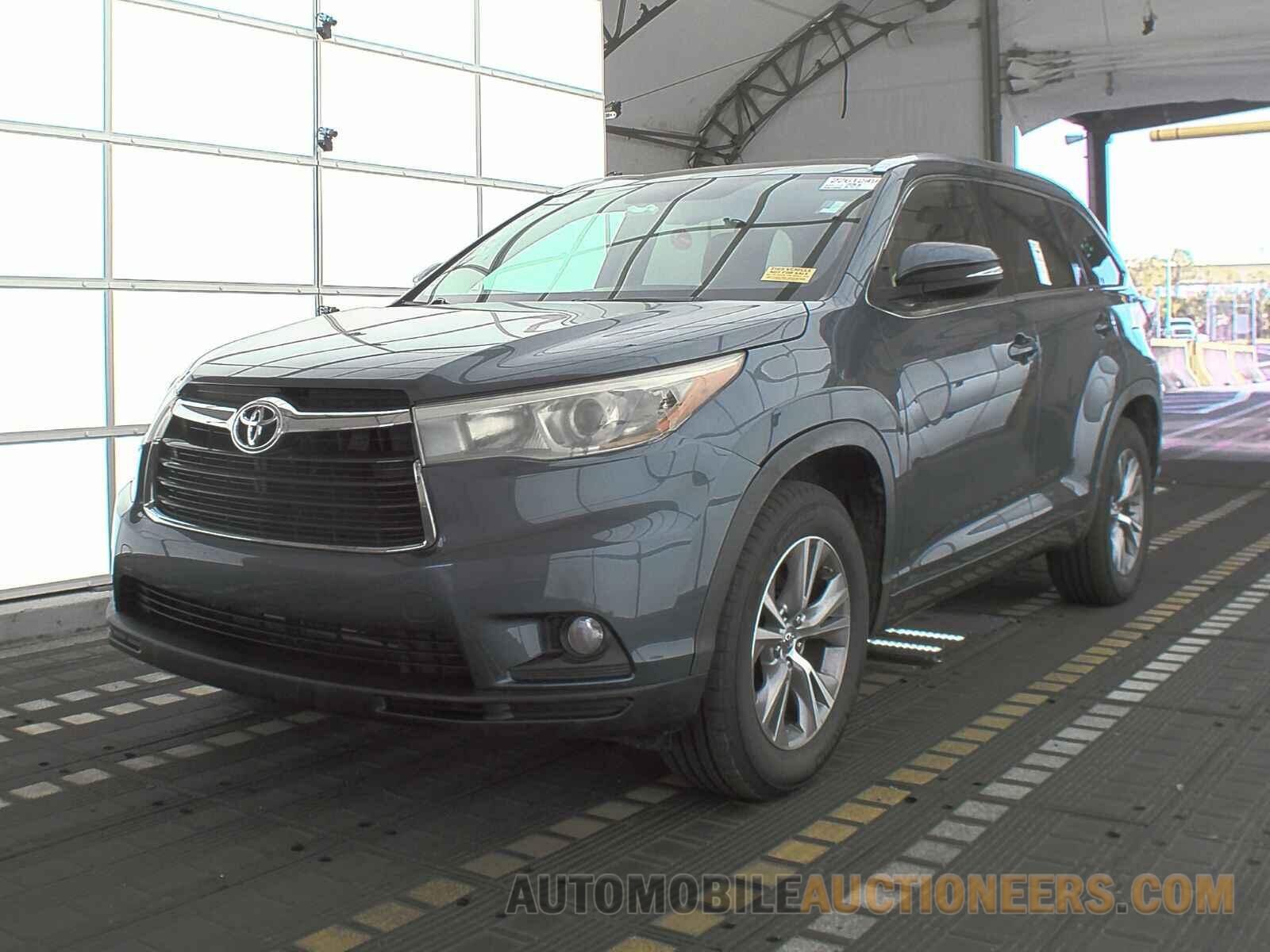 5TDKKRFHXFS080899 Toyota Highlander 2015