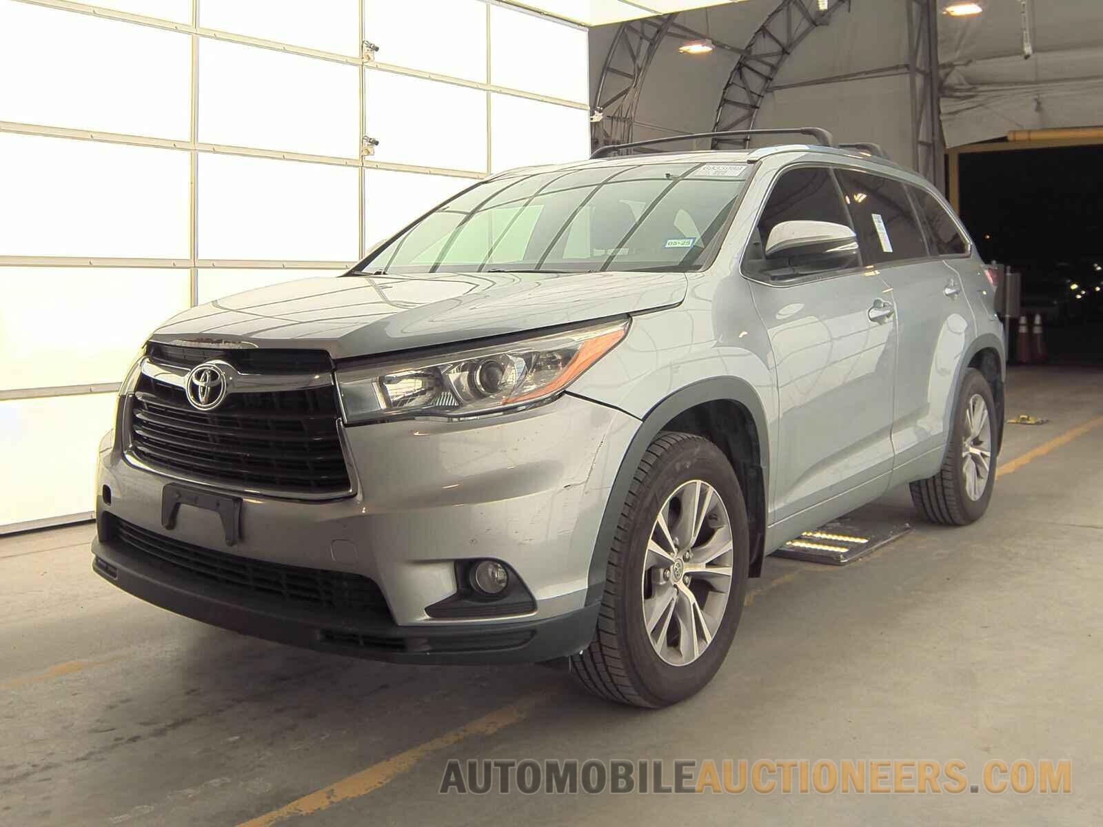 5TDKKRFHXFS084502 Toyota Highlander 2015