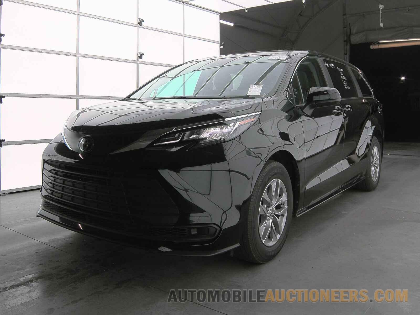 5TDKRKEC0PS163798 Toyota Sienna LE 2023